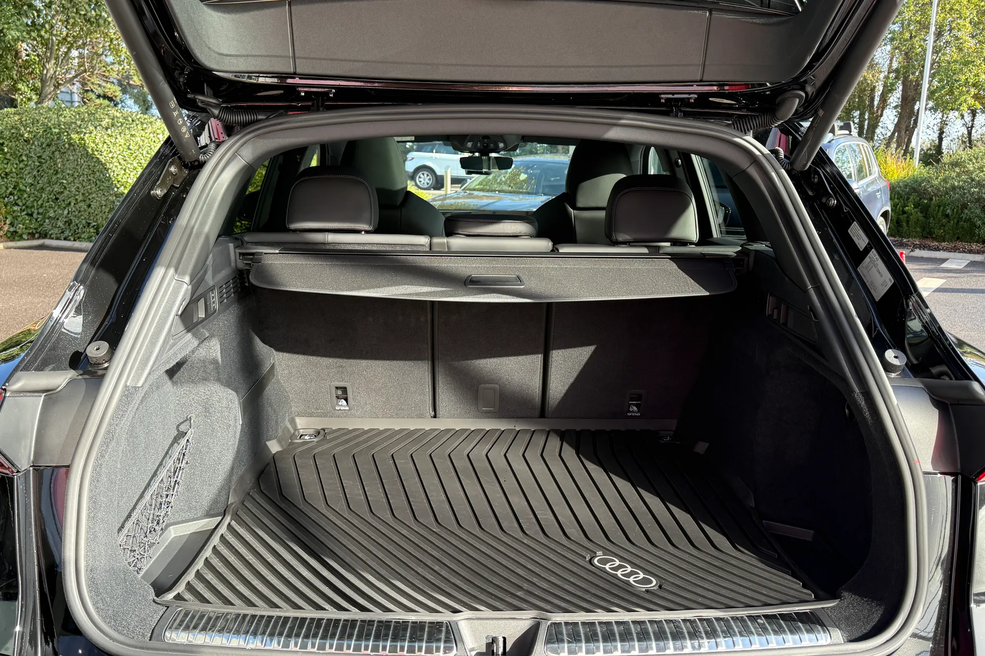 Audi Q5 thumbnail image number 25