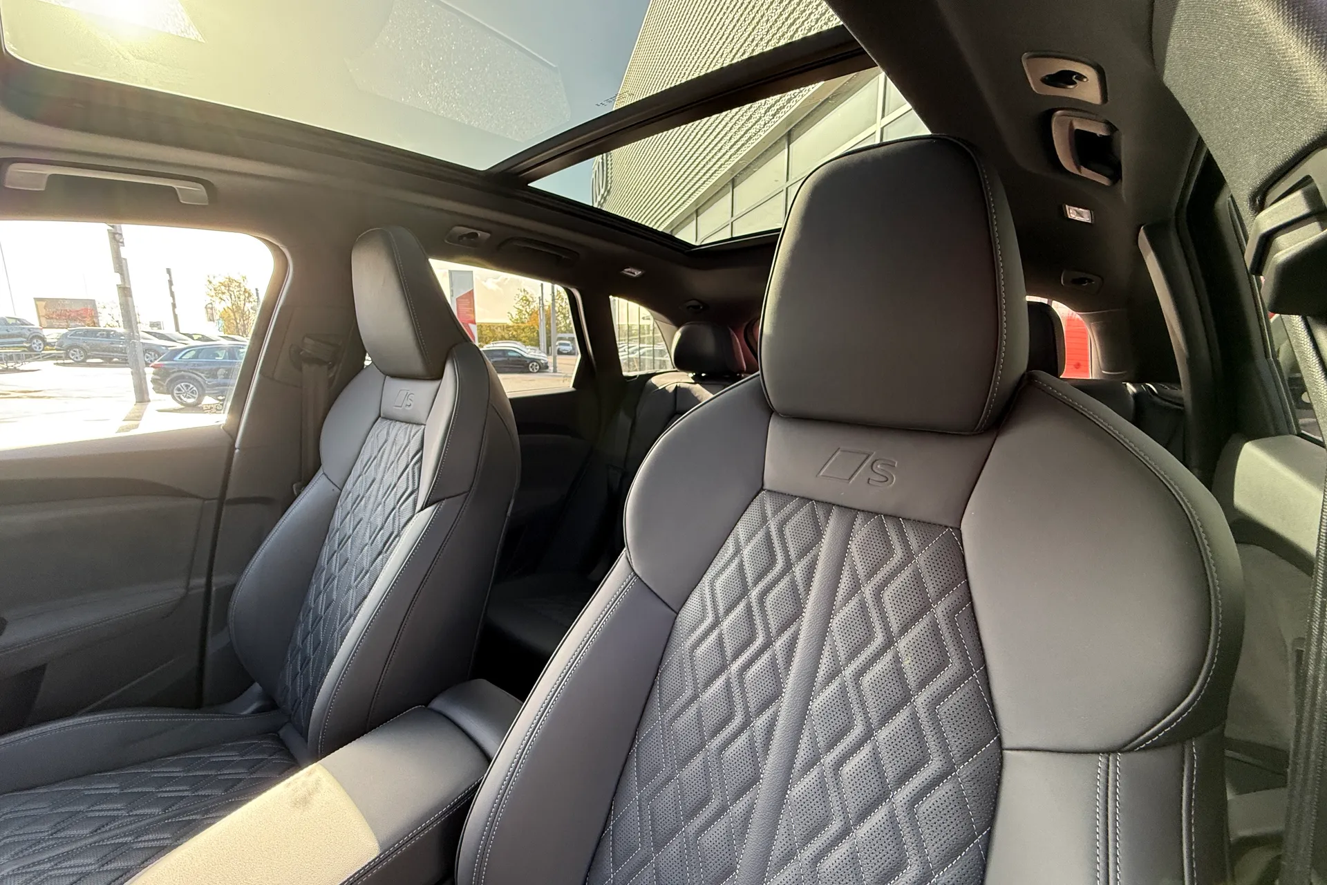 Audi Q5 thumbnail image number 31