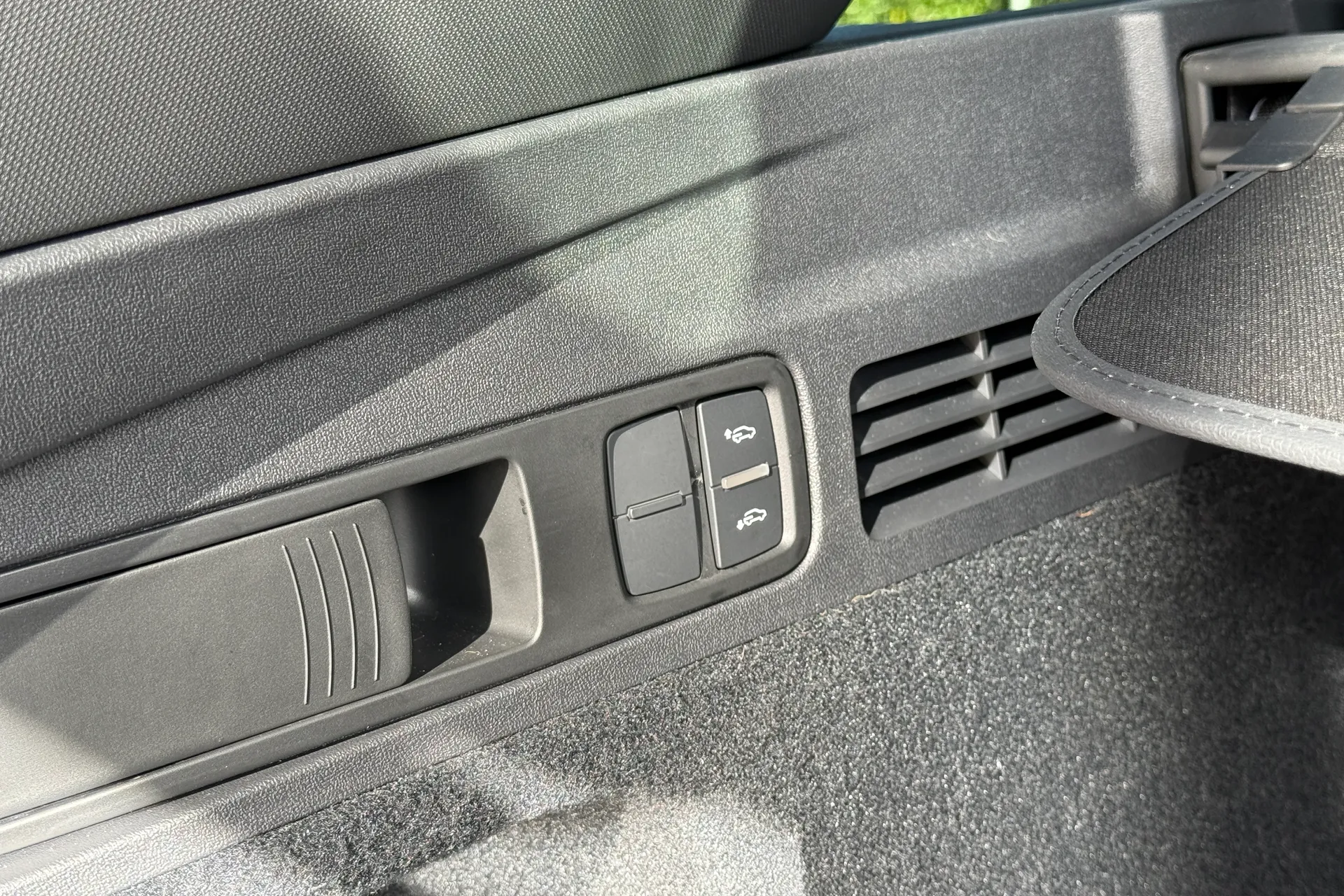 Audi Q5 thumbnail image number 42