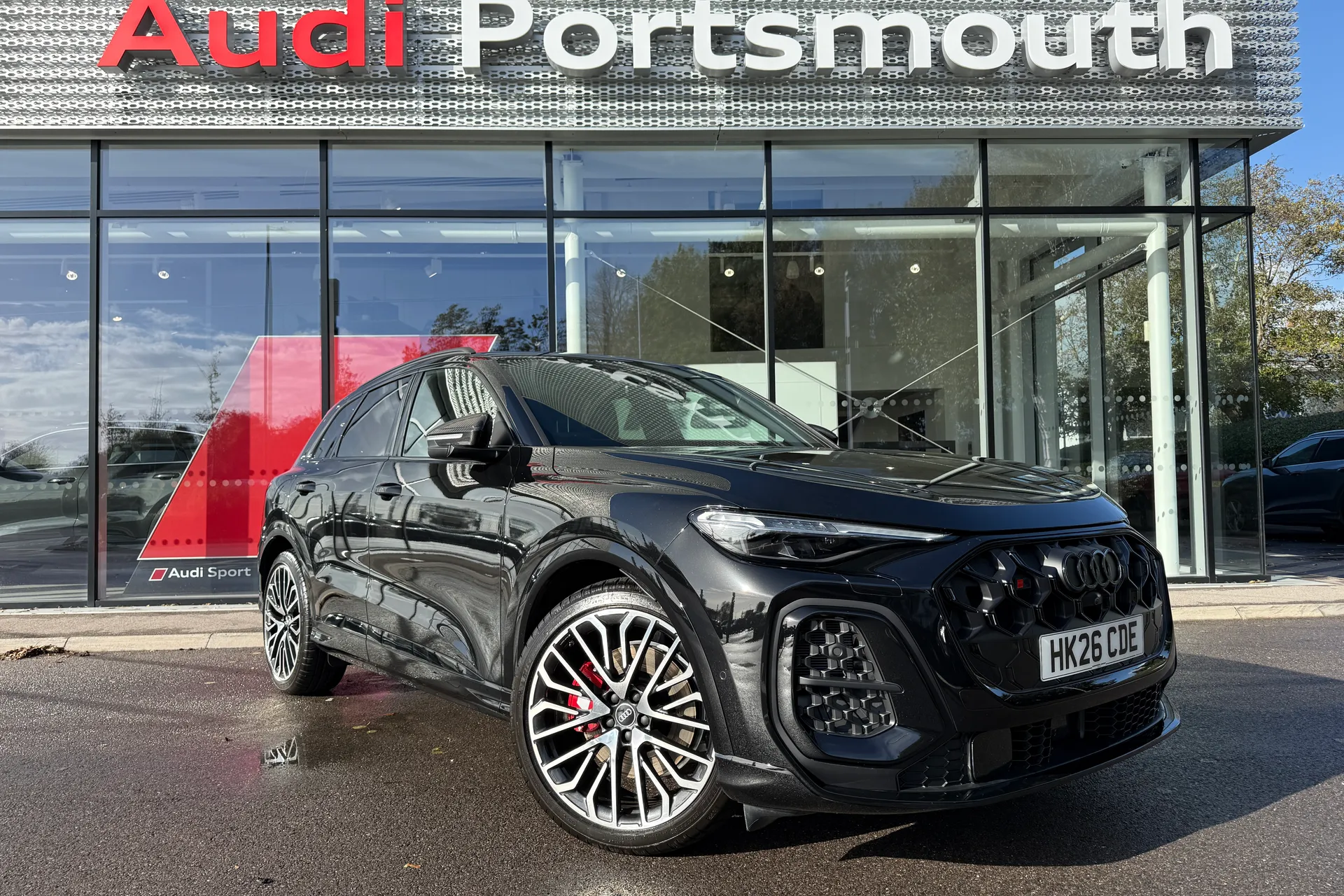 Audi Q5 focused image