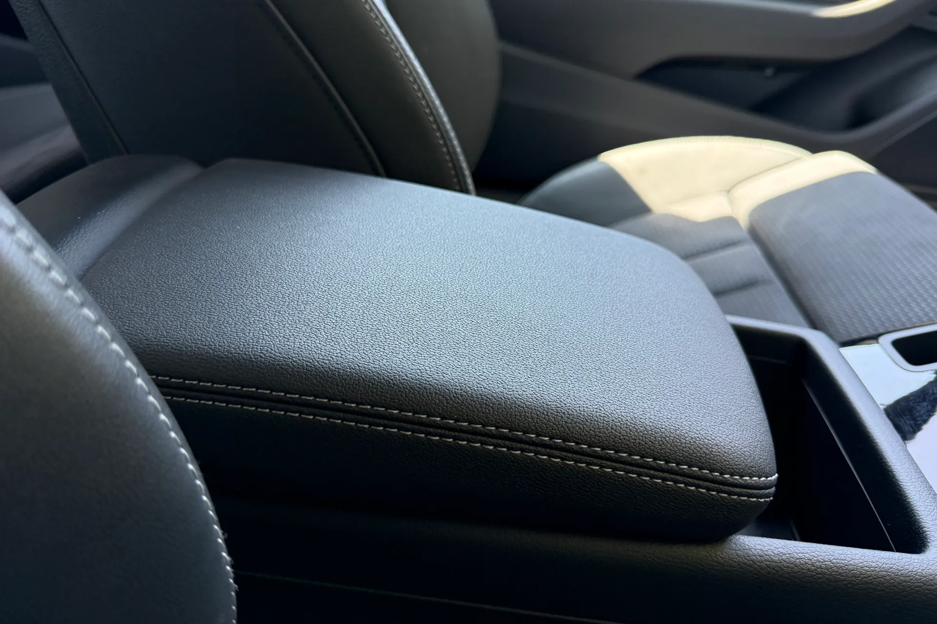 Audi A5 thumbnail image number 37