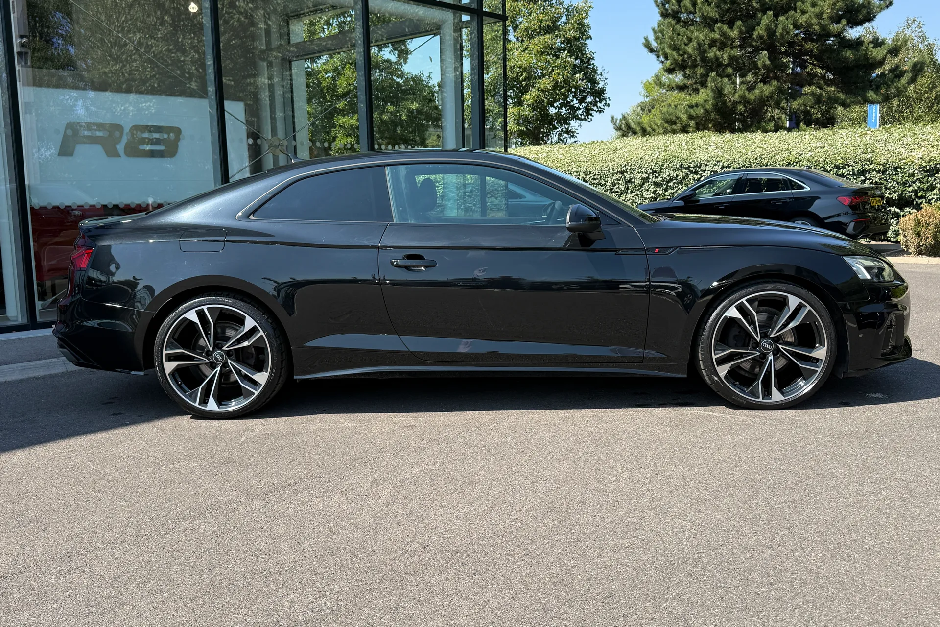 Audi A5 thumbnail image number 2