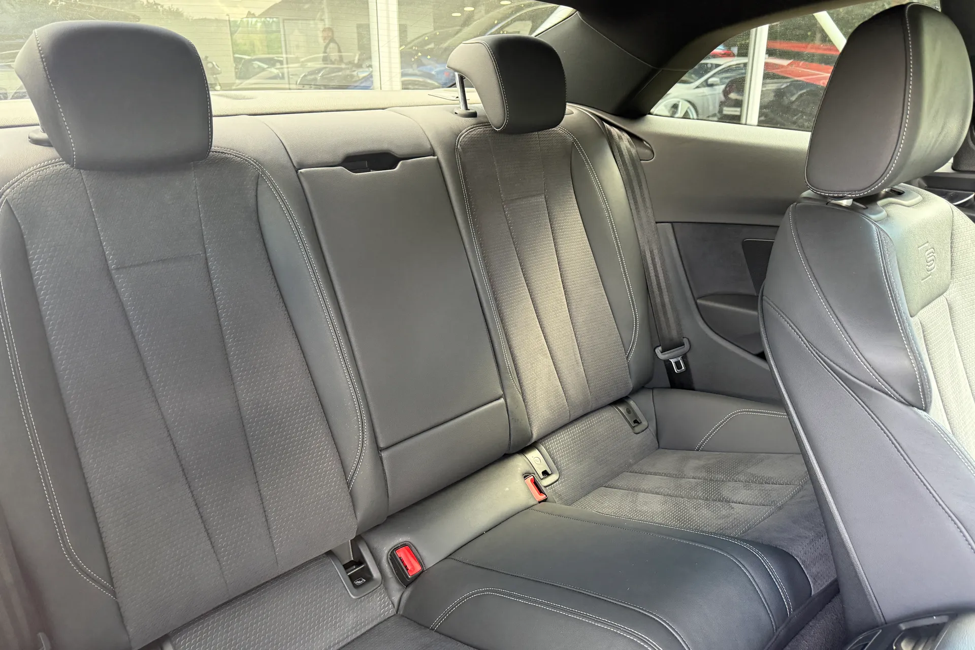 Audi A5 thumbnail image number 31