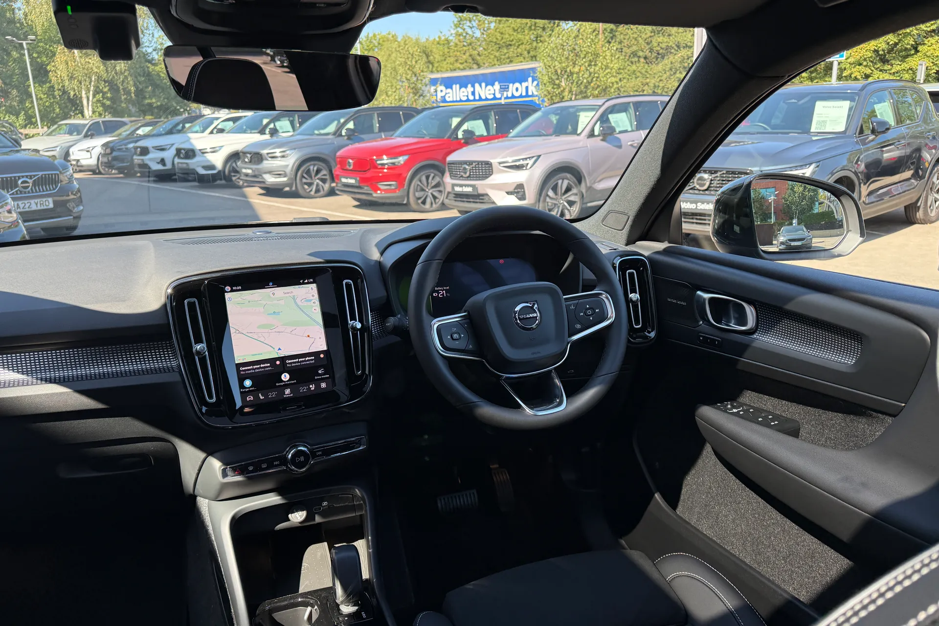 Volvo EX40 thumbnail image number 31