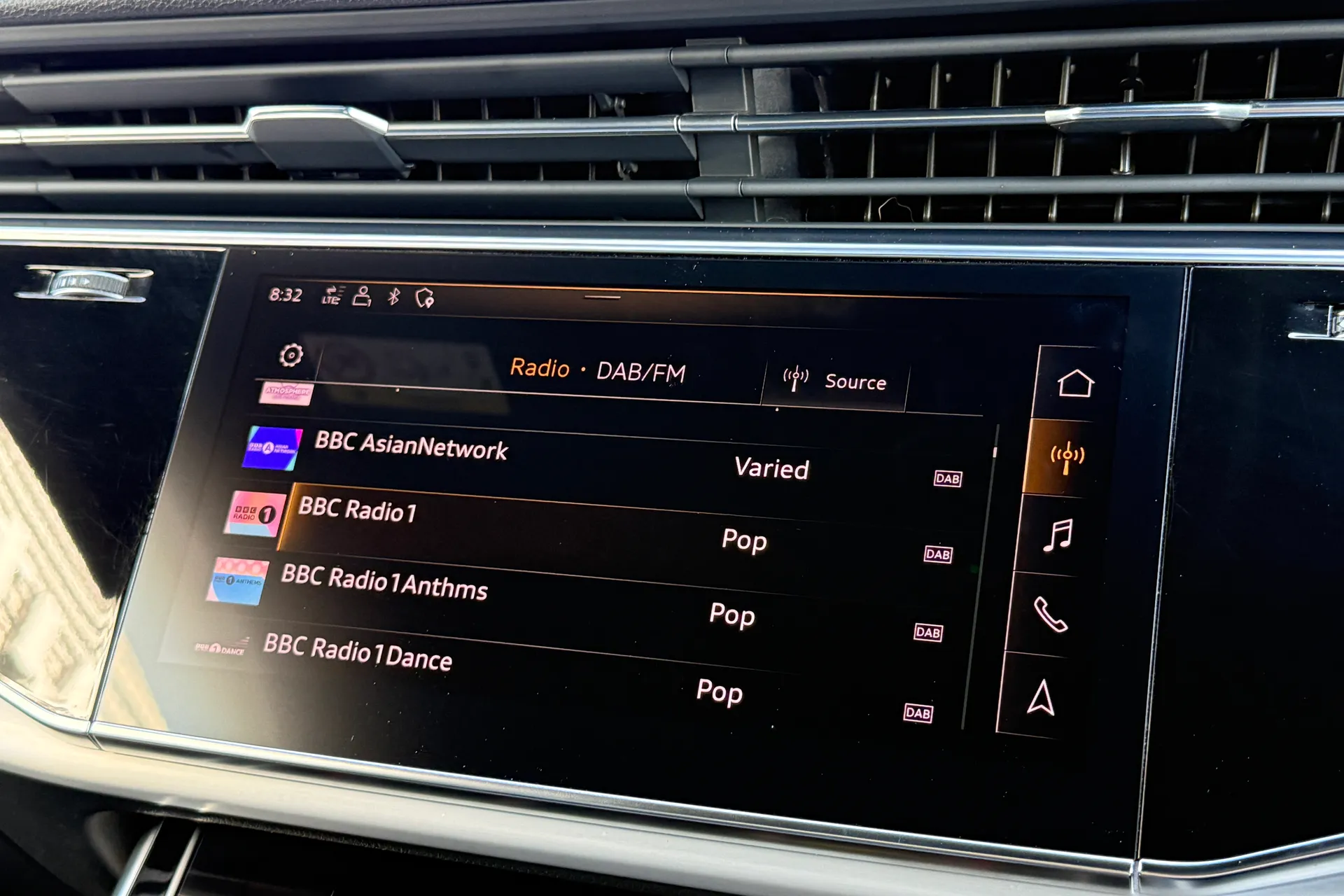 Audi Q8 thumbnail image number 36