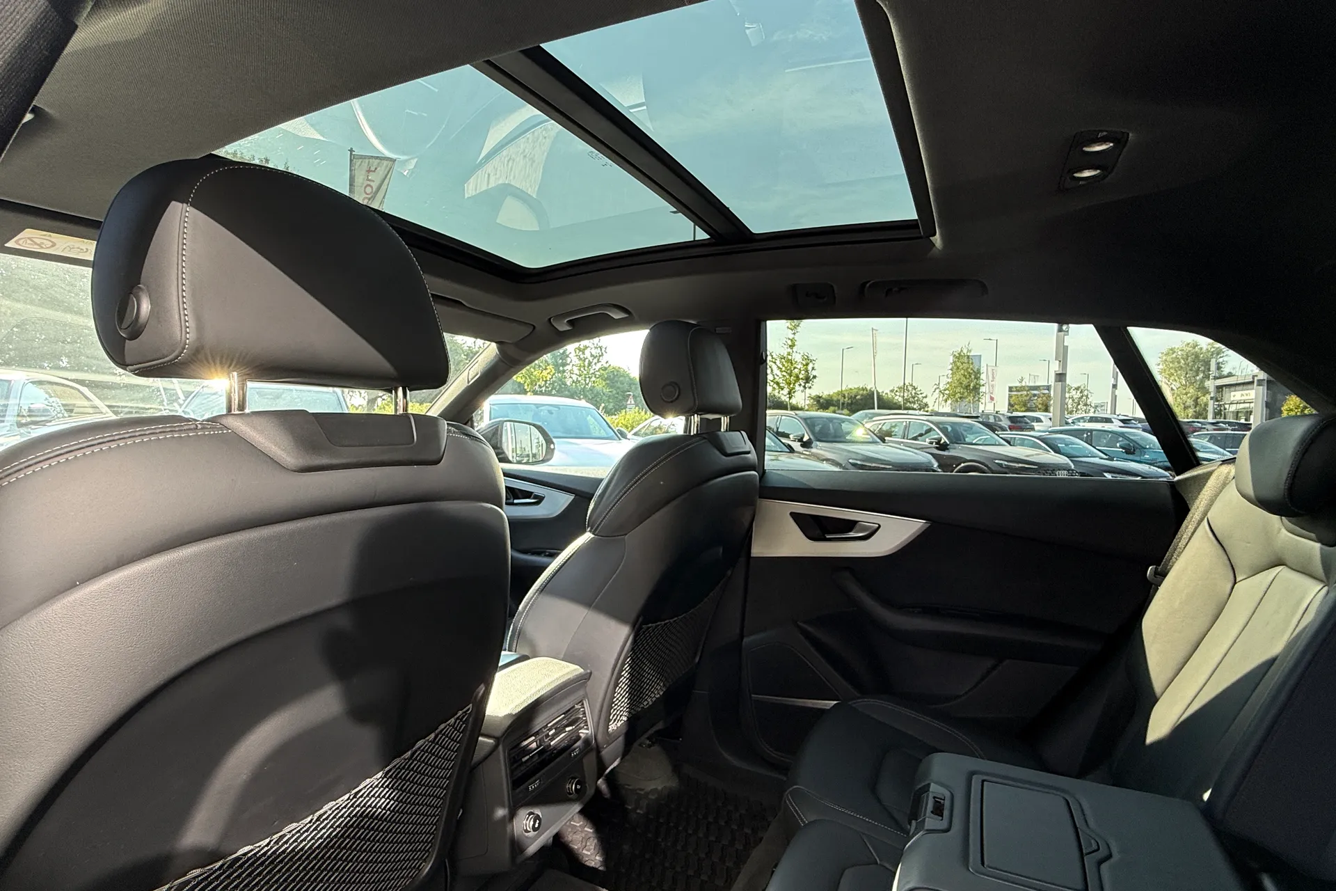 Audi Q8 thumbnail image number 48