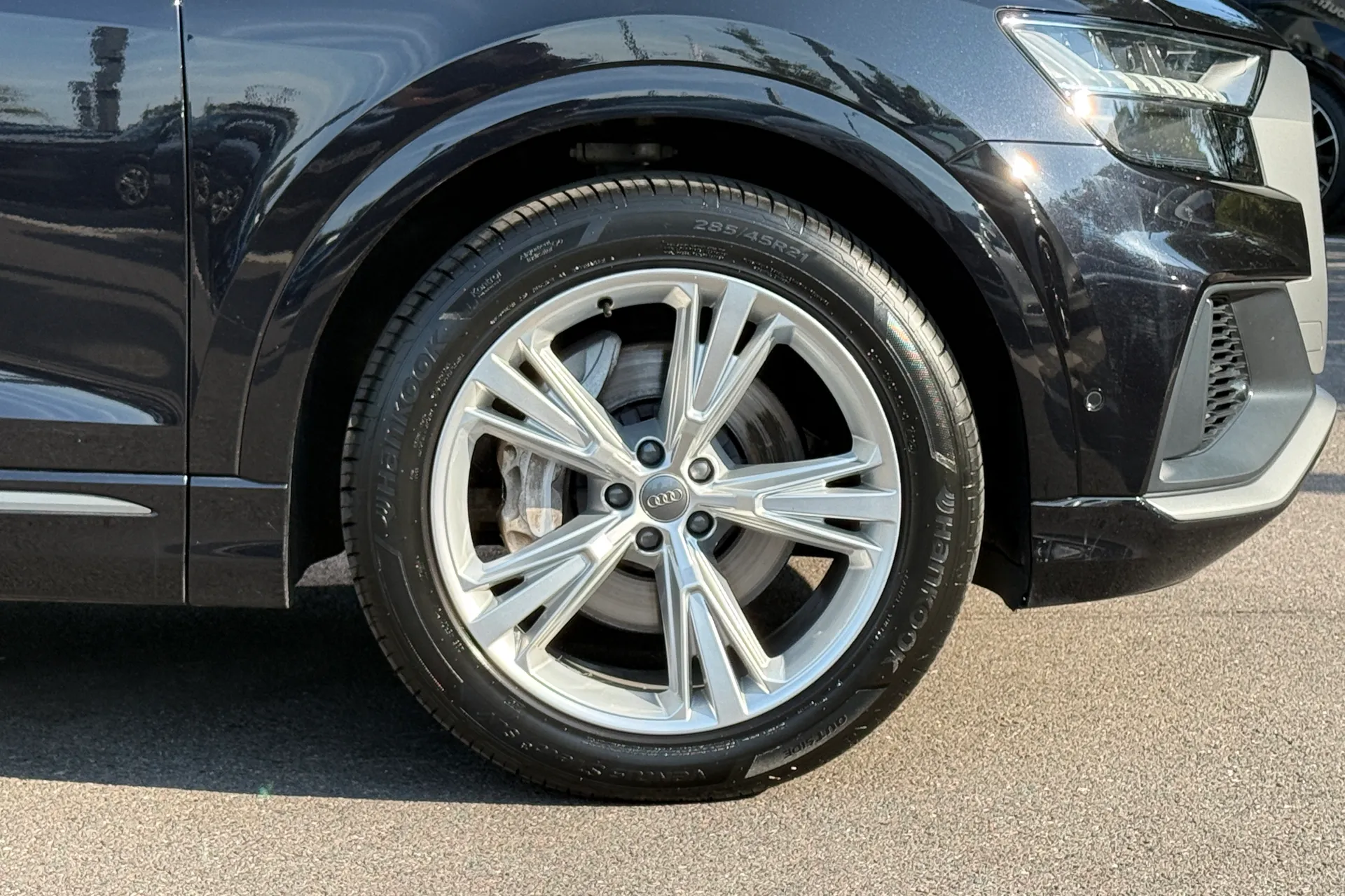 Audi Q8 thumbnail image number 22