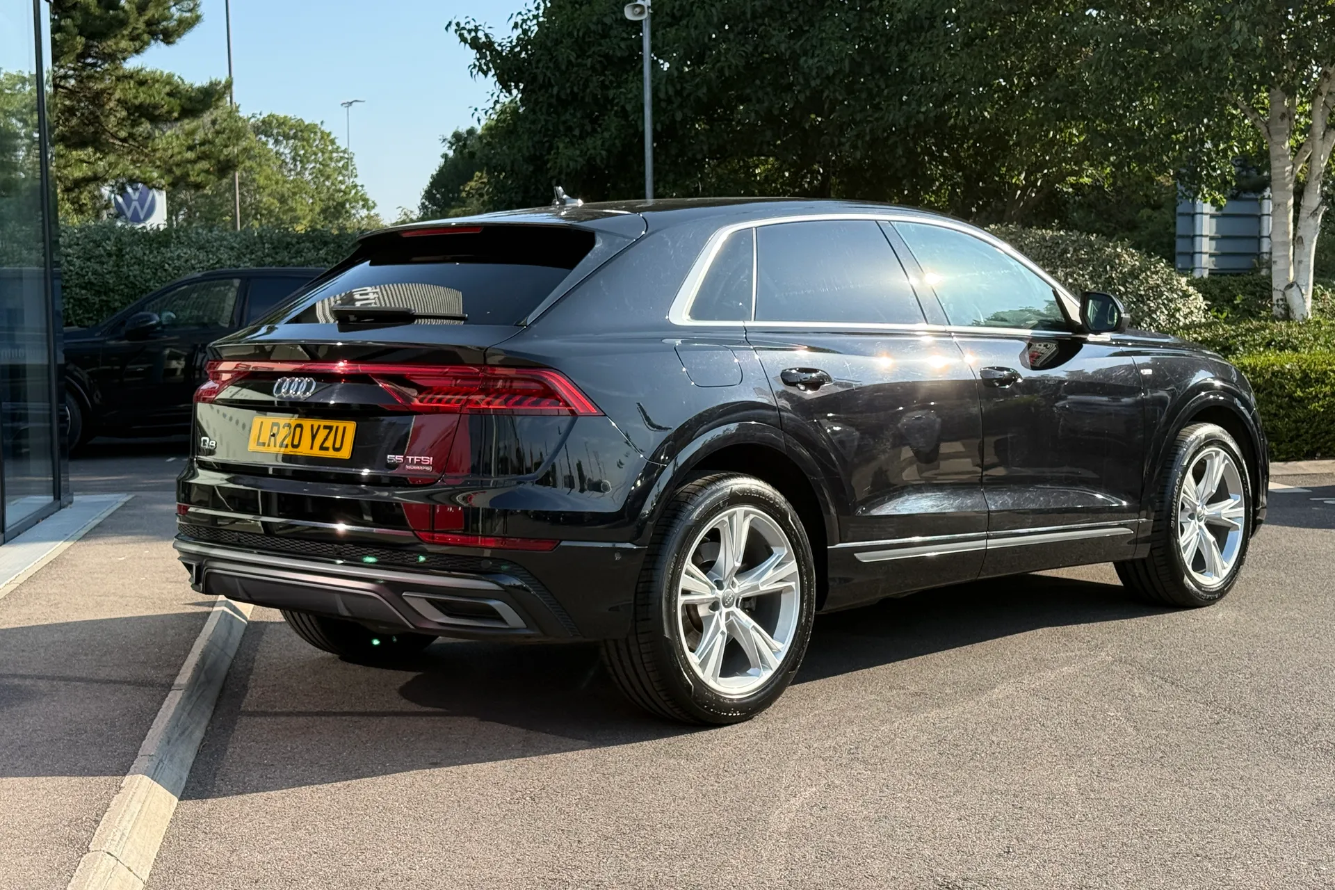 Audi Q8 thumbnail image number 13