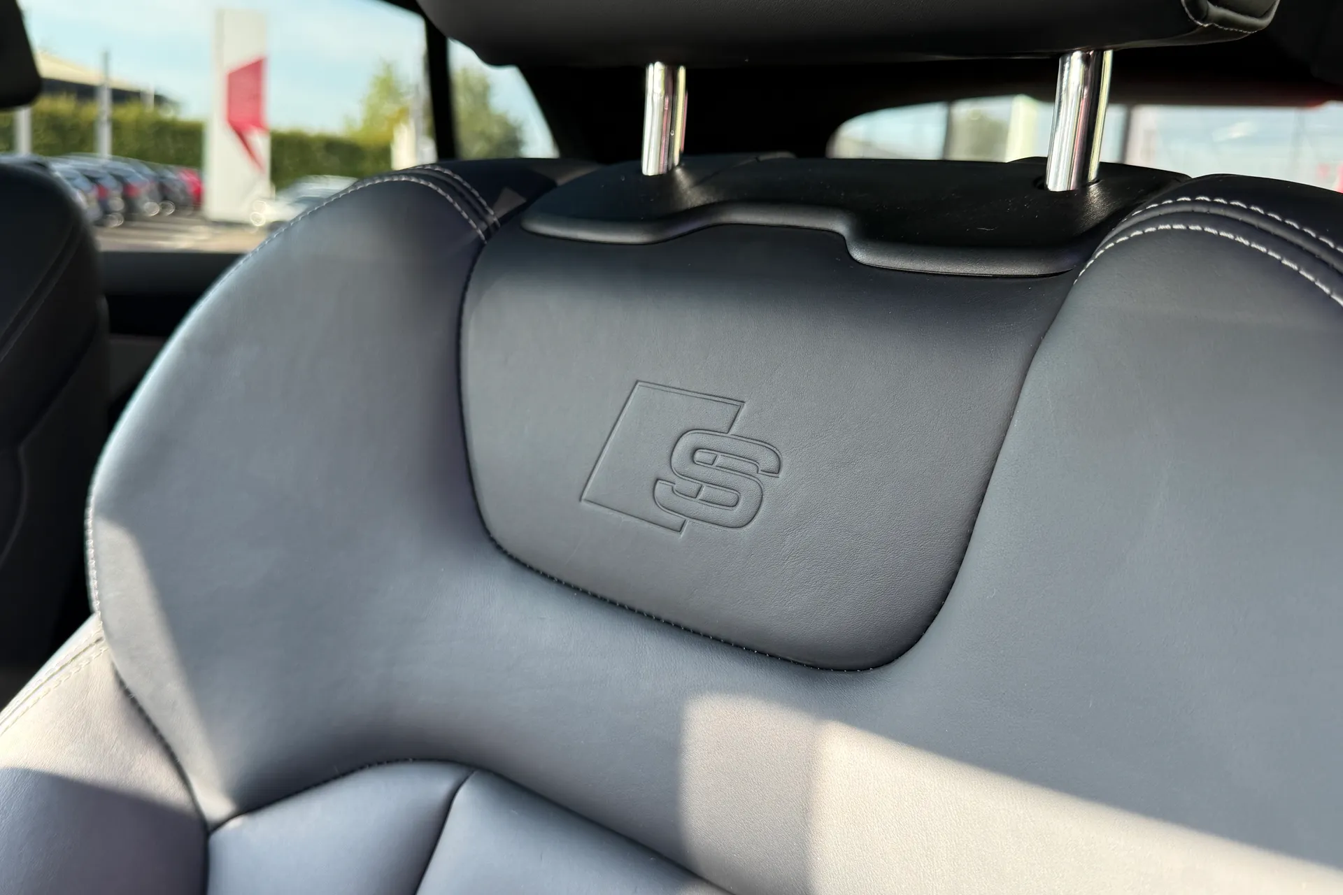 Audi Q8 thumbnail image number 46