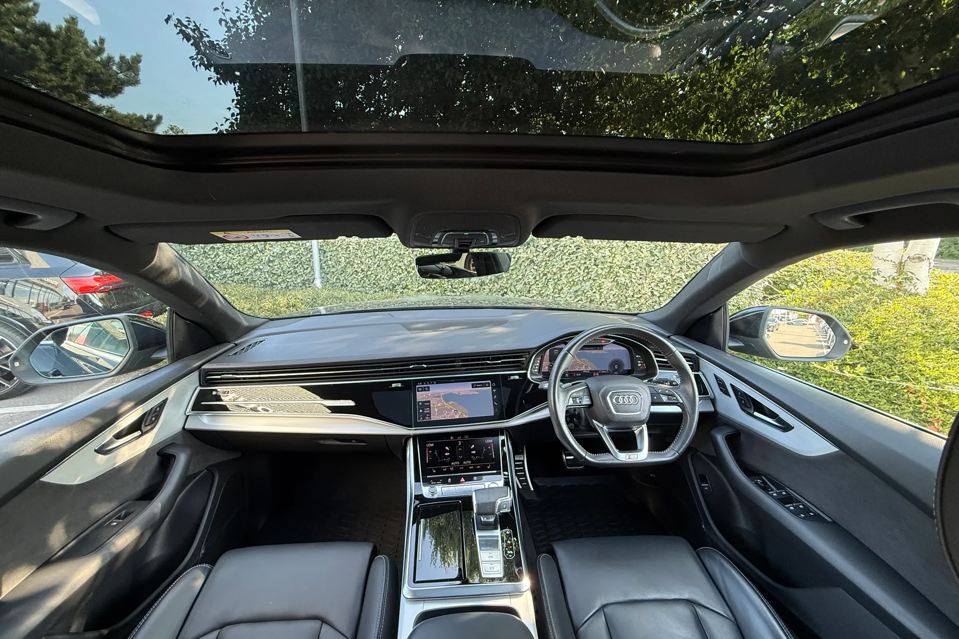 Audi Q8 thumbnail image number 3