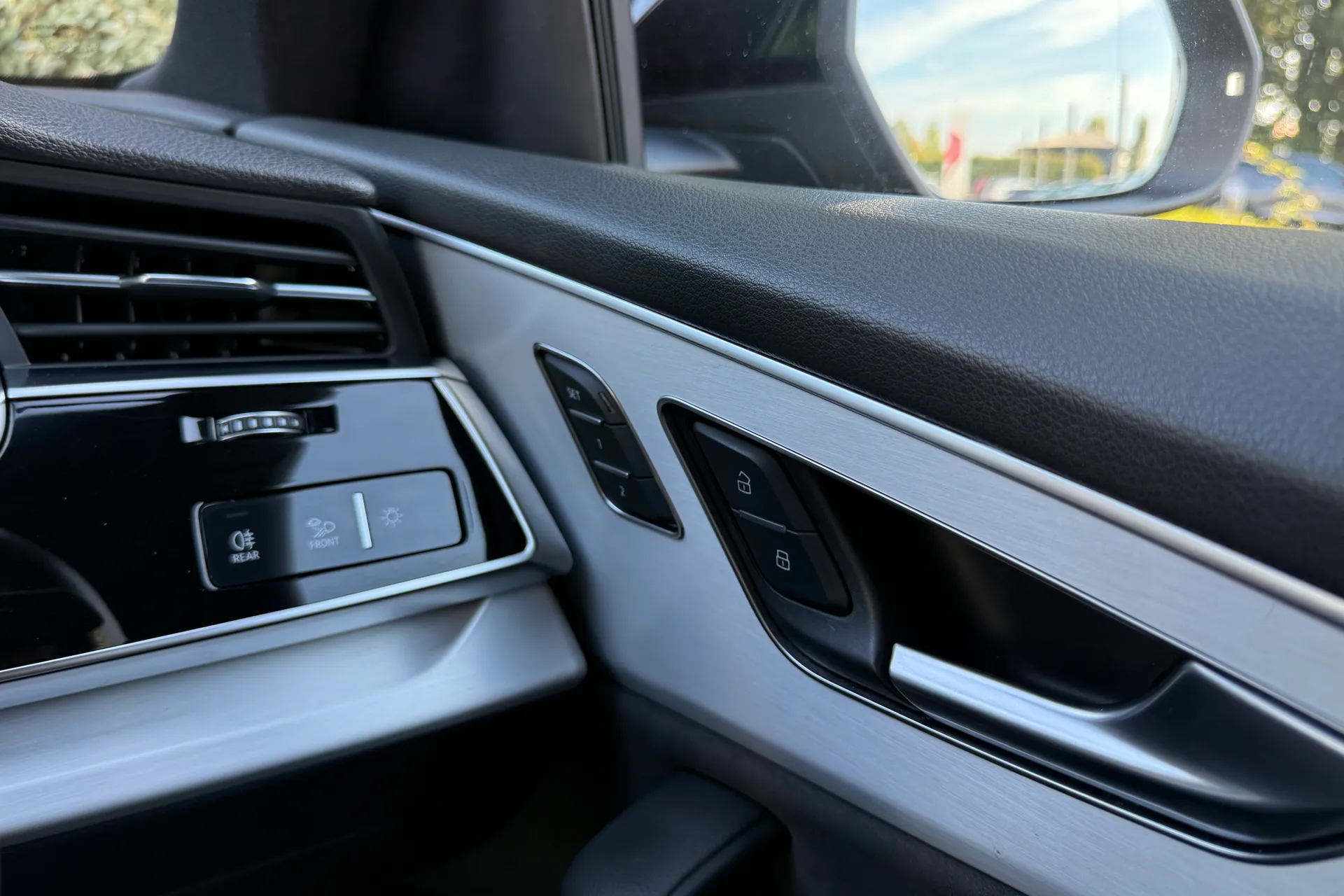 Audi Q8 thumbnail image number 58