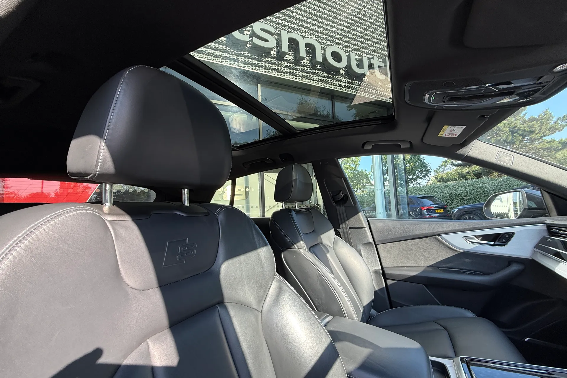 Audi Q8 thumbnail image number 35