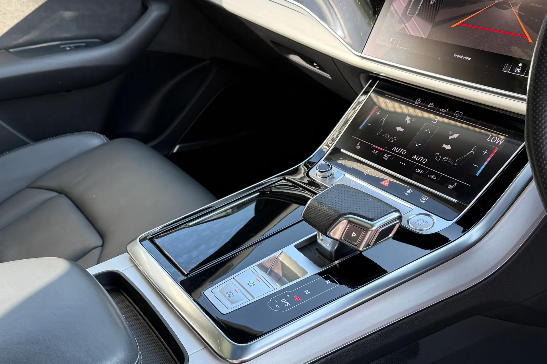 Audi Q8 thumbnail image number 39