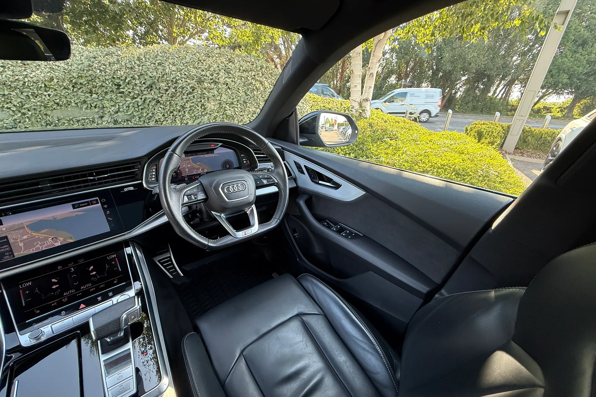 Audi Q8 thumbnail image number 61