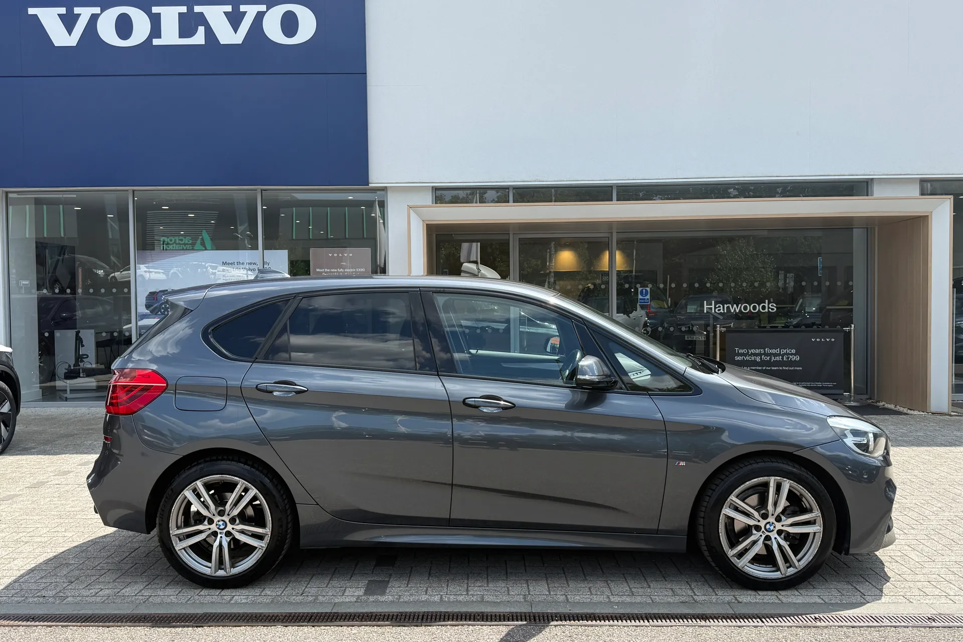 BMW 2 SERIES thumbnail image number 2
