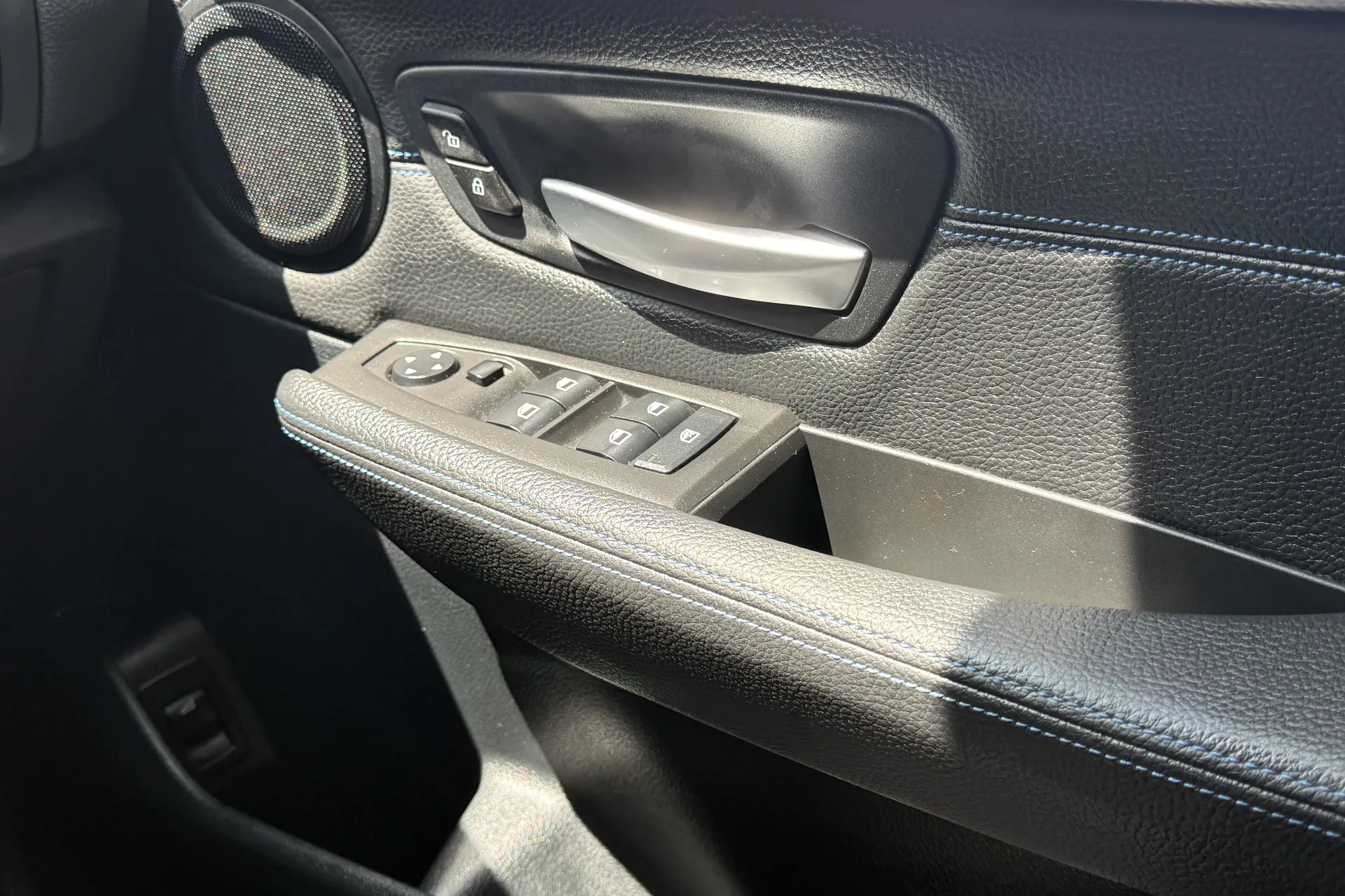 BMW 2 SERIES thumbnail image number 42