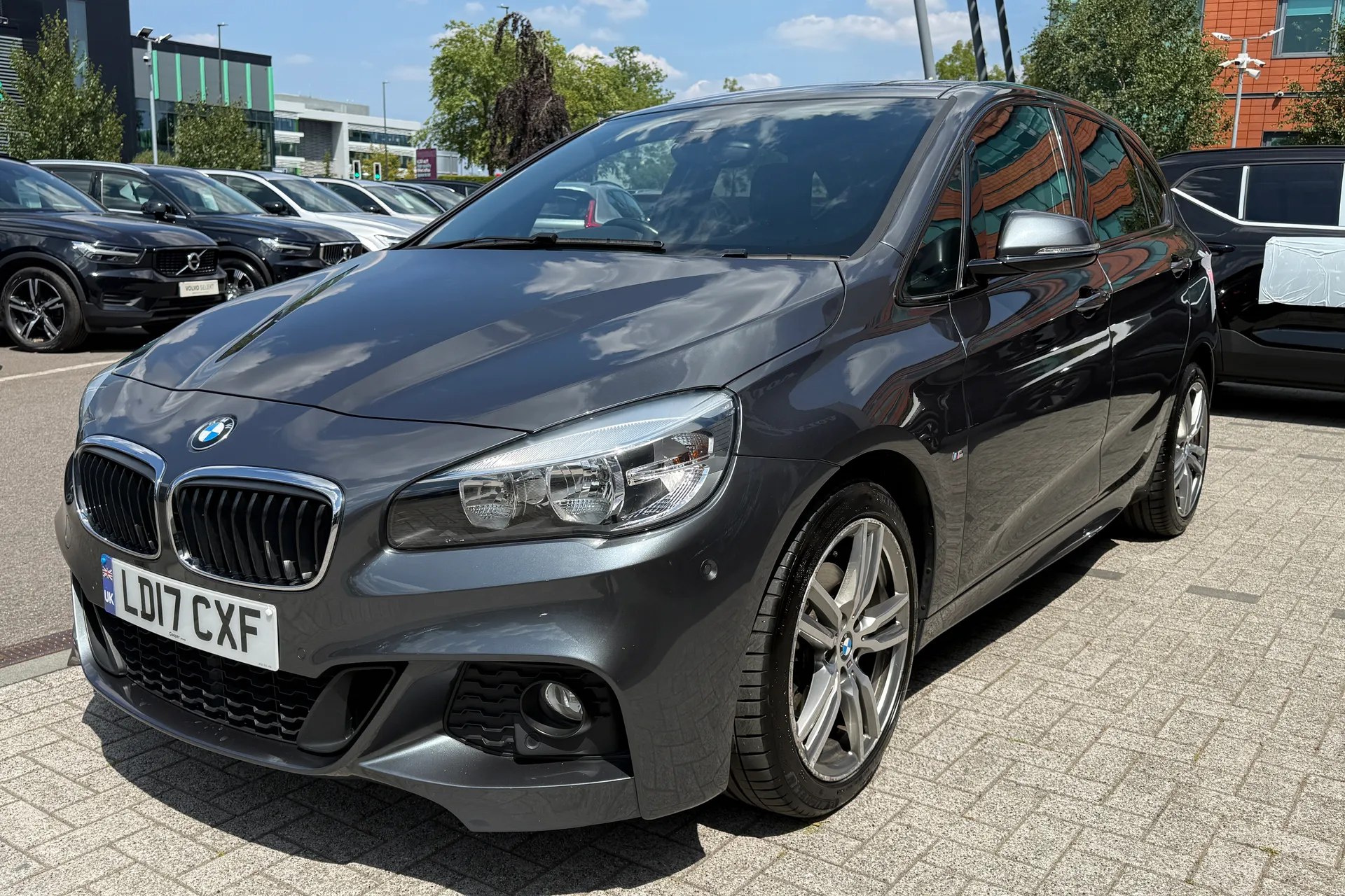BMW 2 SERIES thumbnail image number 13