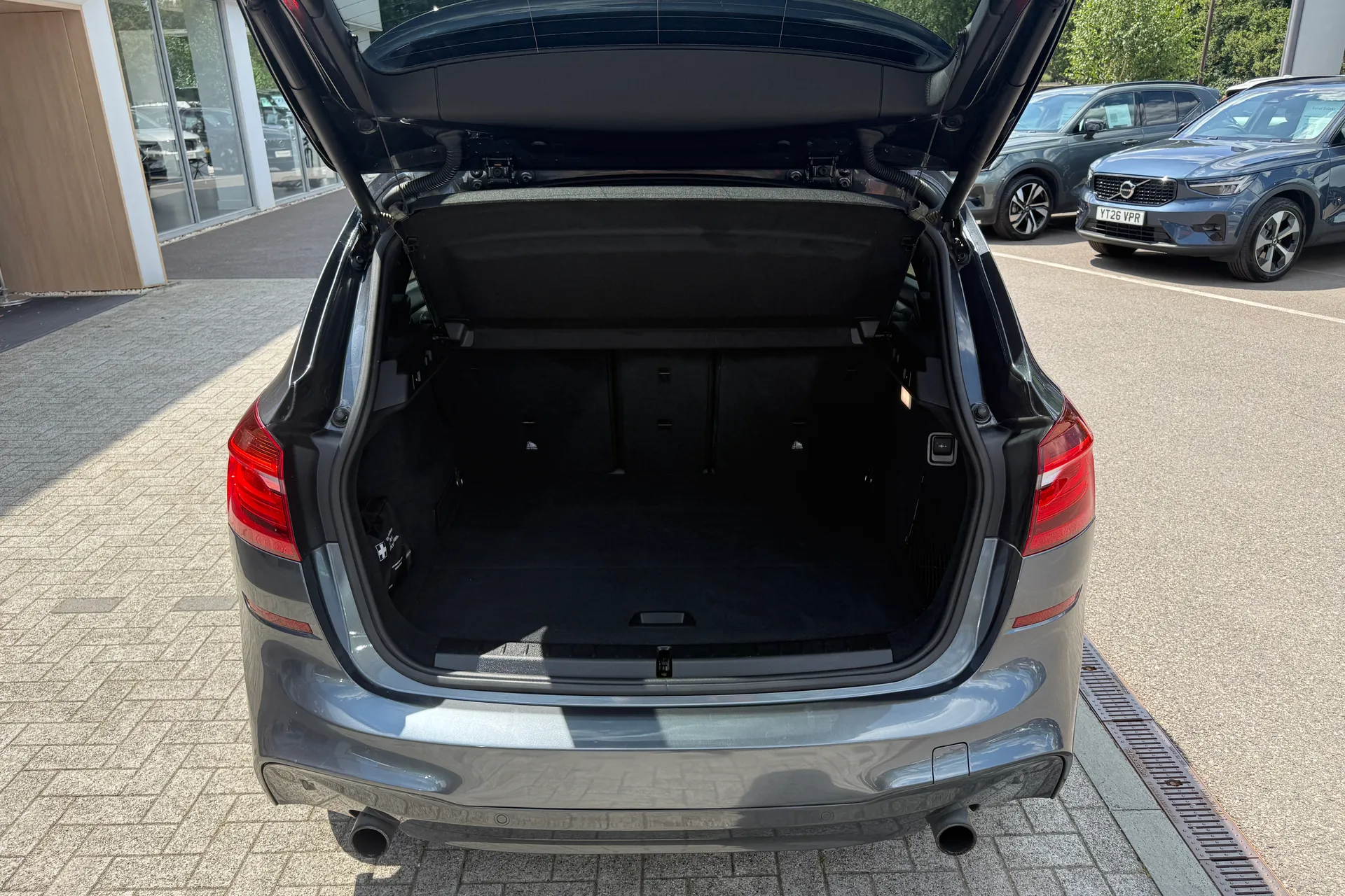 BMW 2 SERIES thumbnail image number 21