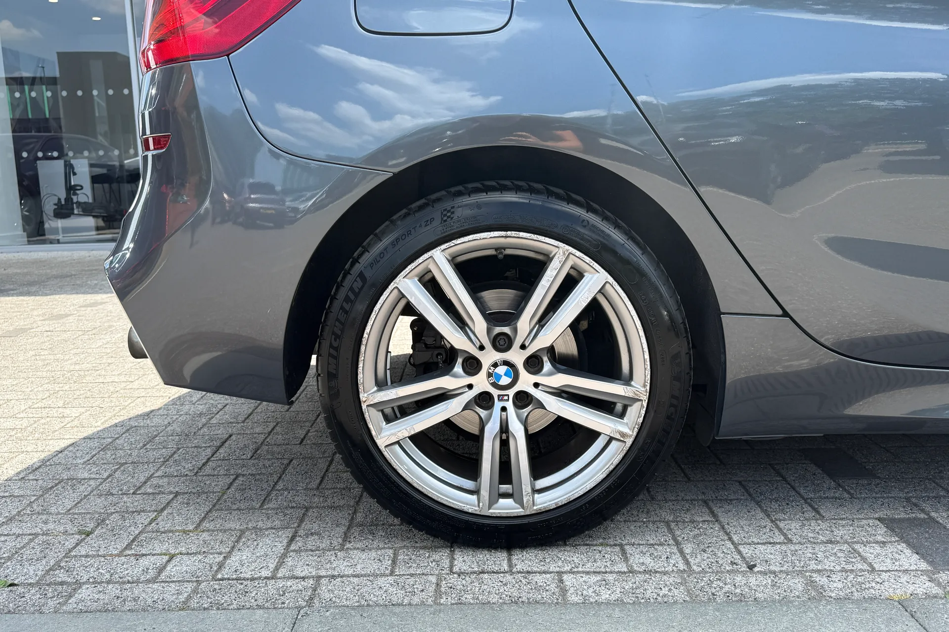 BMW 2 SERIES thumbnail image number 15