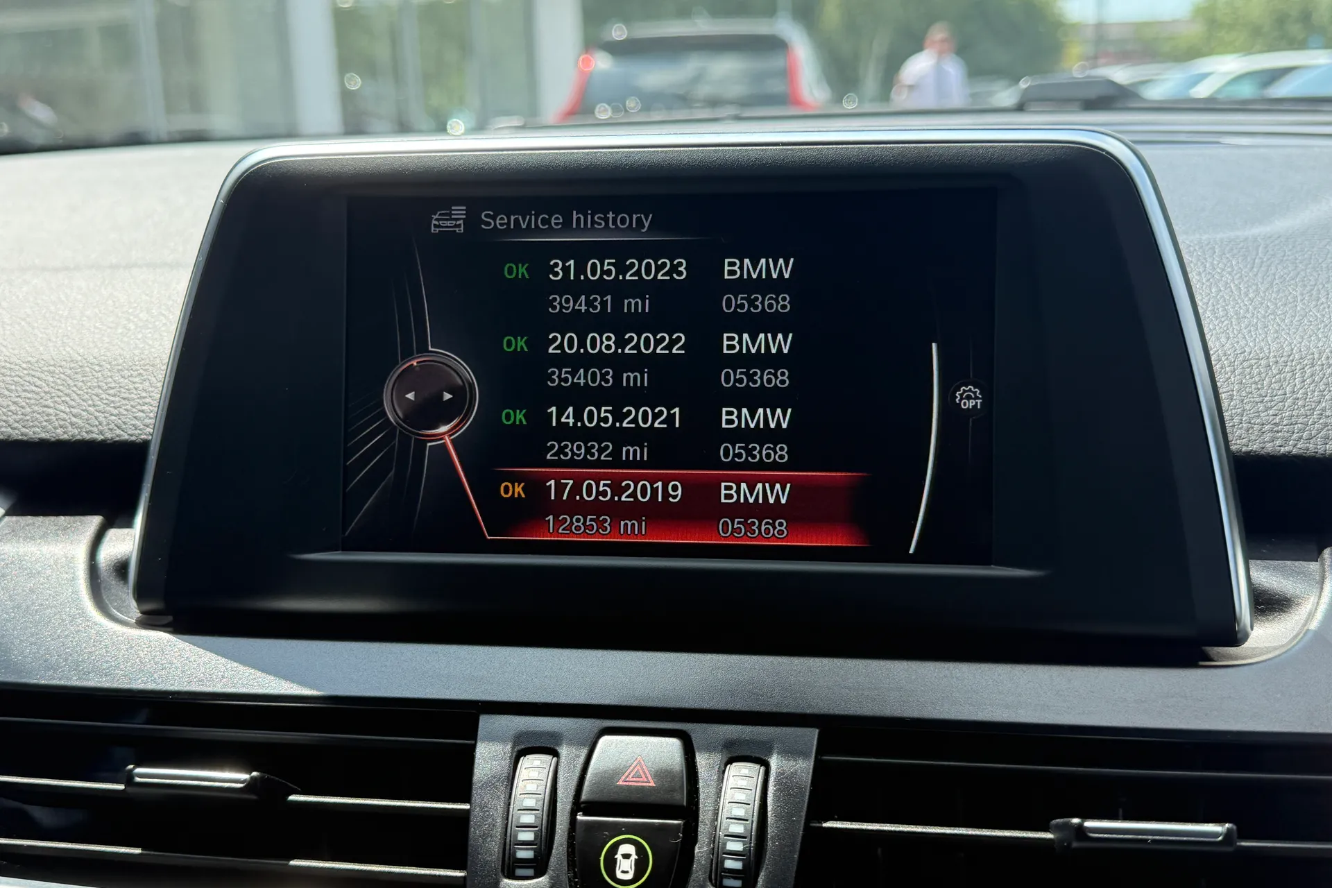 BMW 2 SERIES thumbnail image number 7