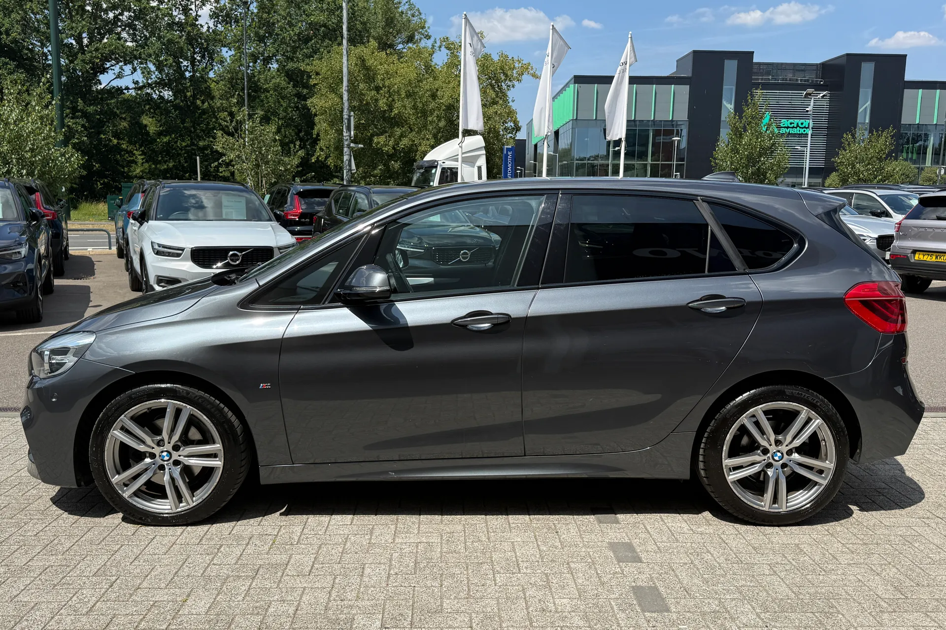 BMW 2 SERIES thumbnail image number 12