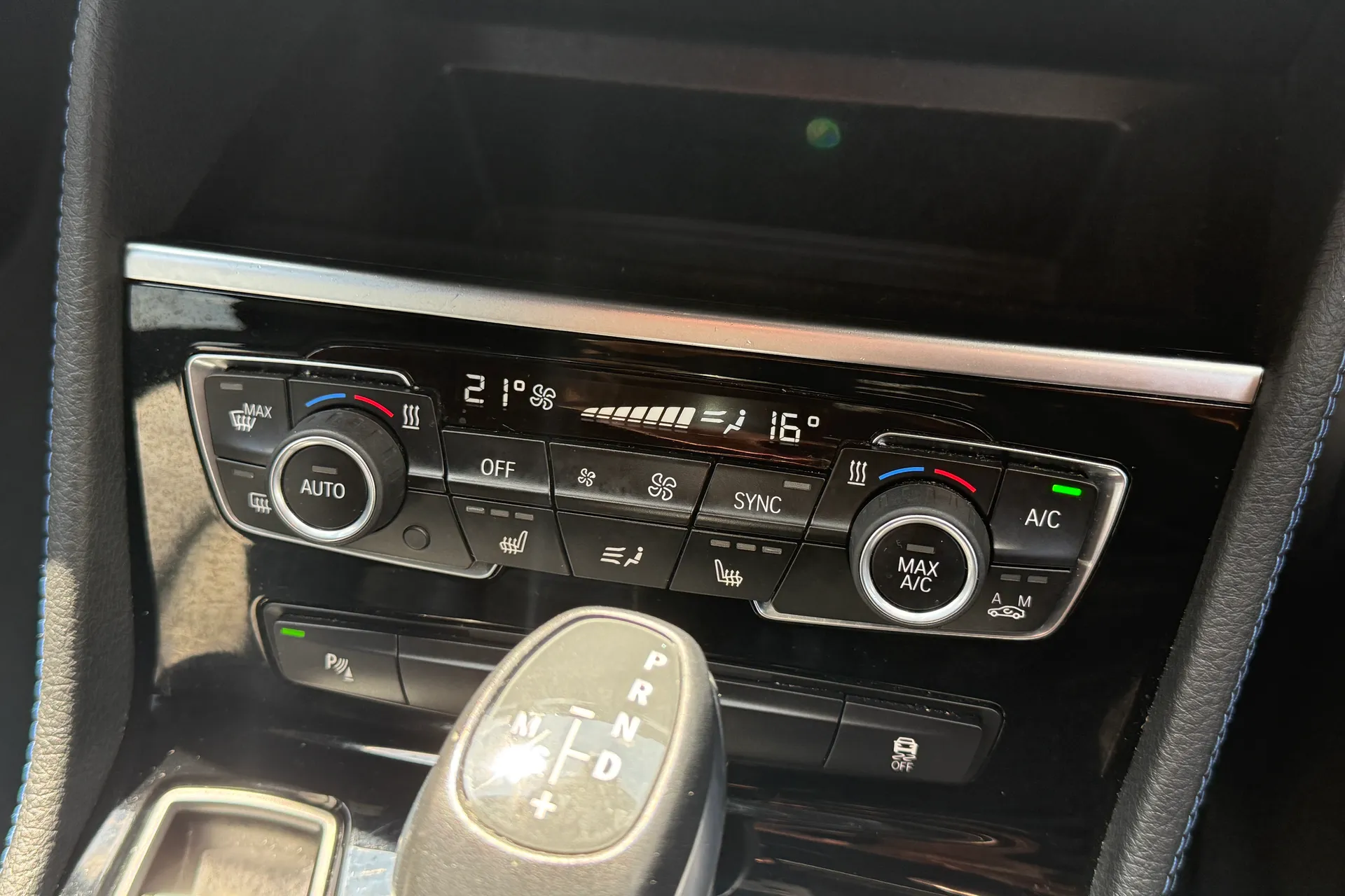 BMW 2 SERIES thumbnail image number 39