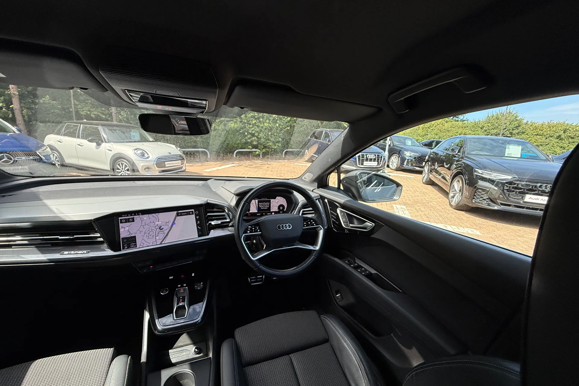 Audi Q4 thumbnail image number 31