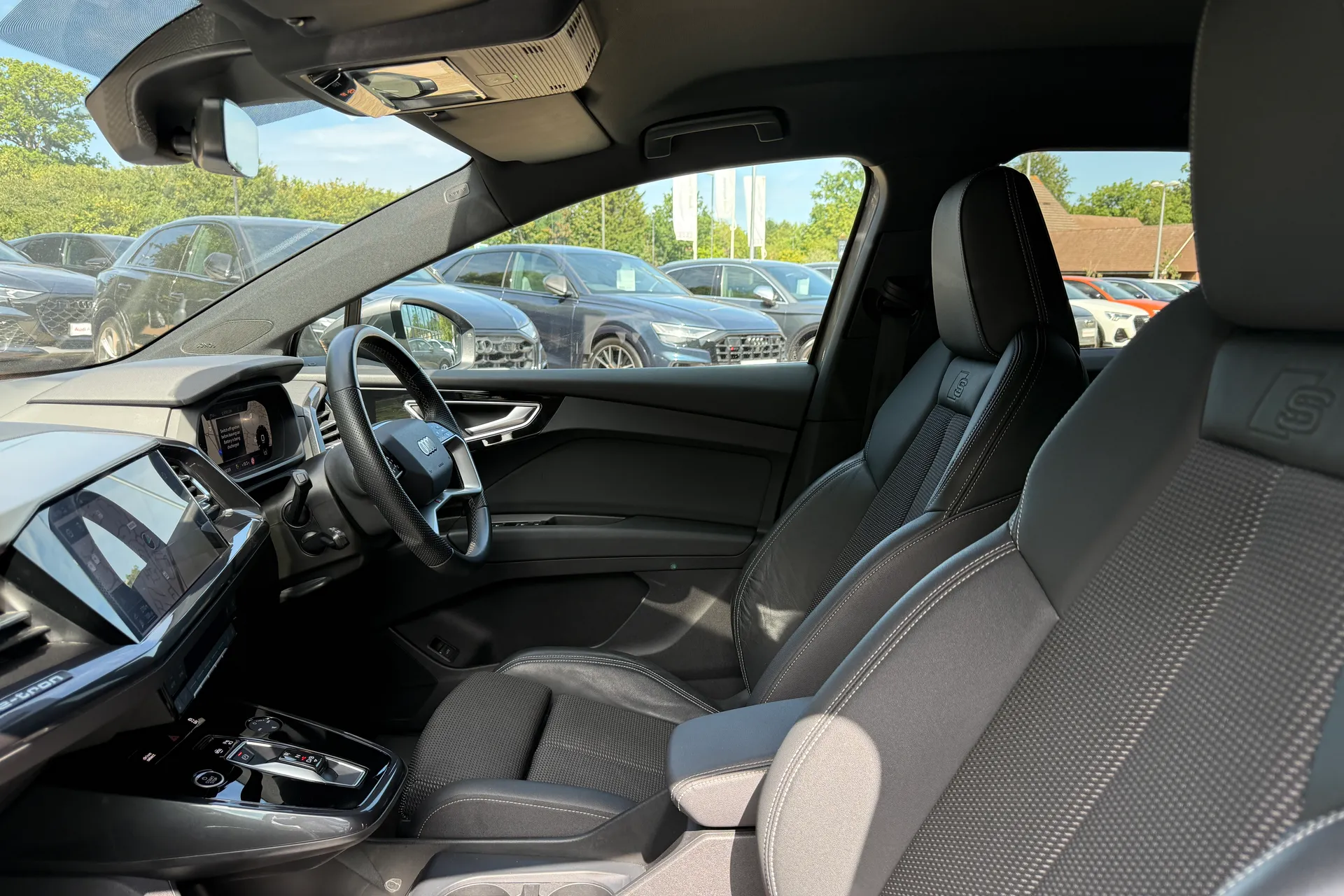 Audi Q4 thumbnail image number 47