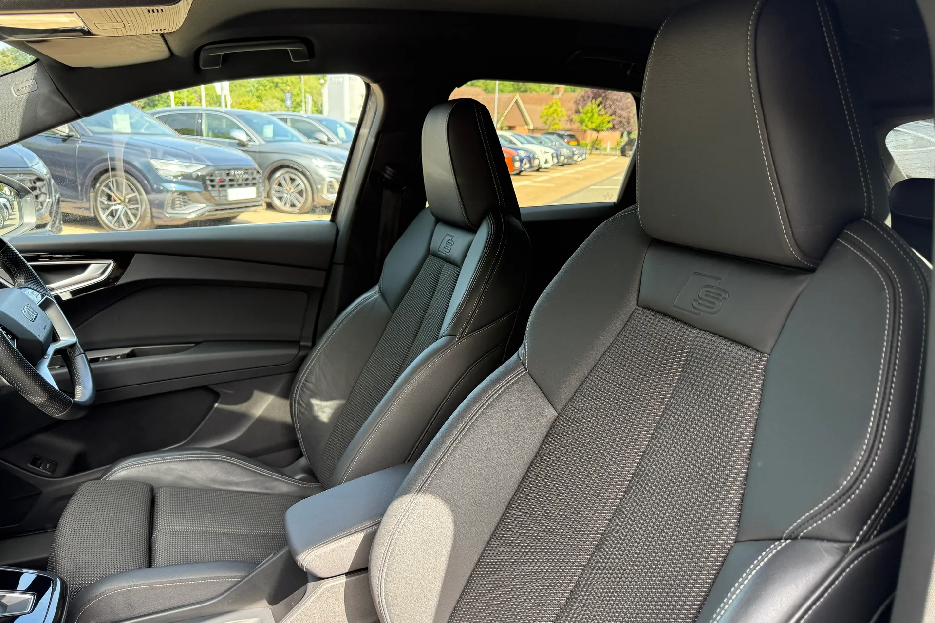 Audi Q4 thumbnail image number 46