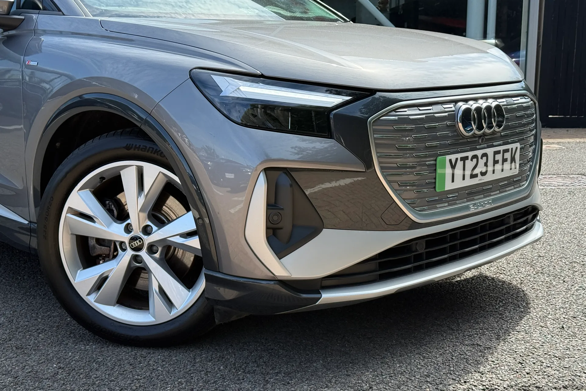 Audi Q4 thumbnail image number 8