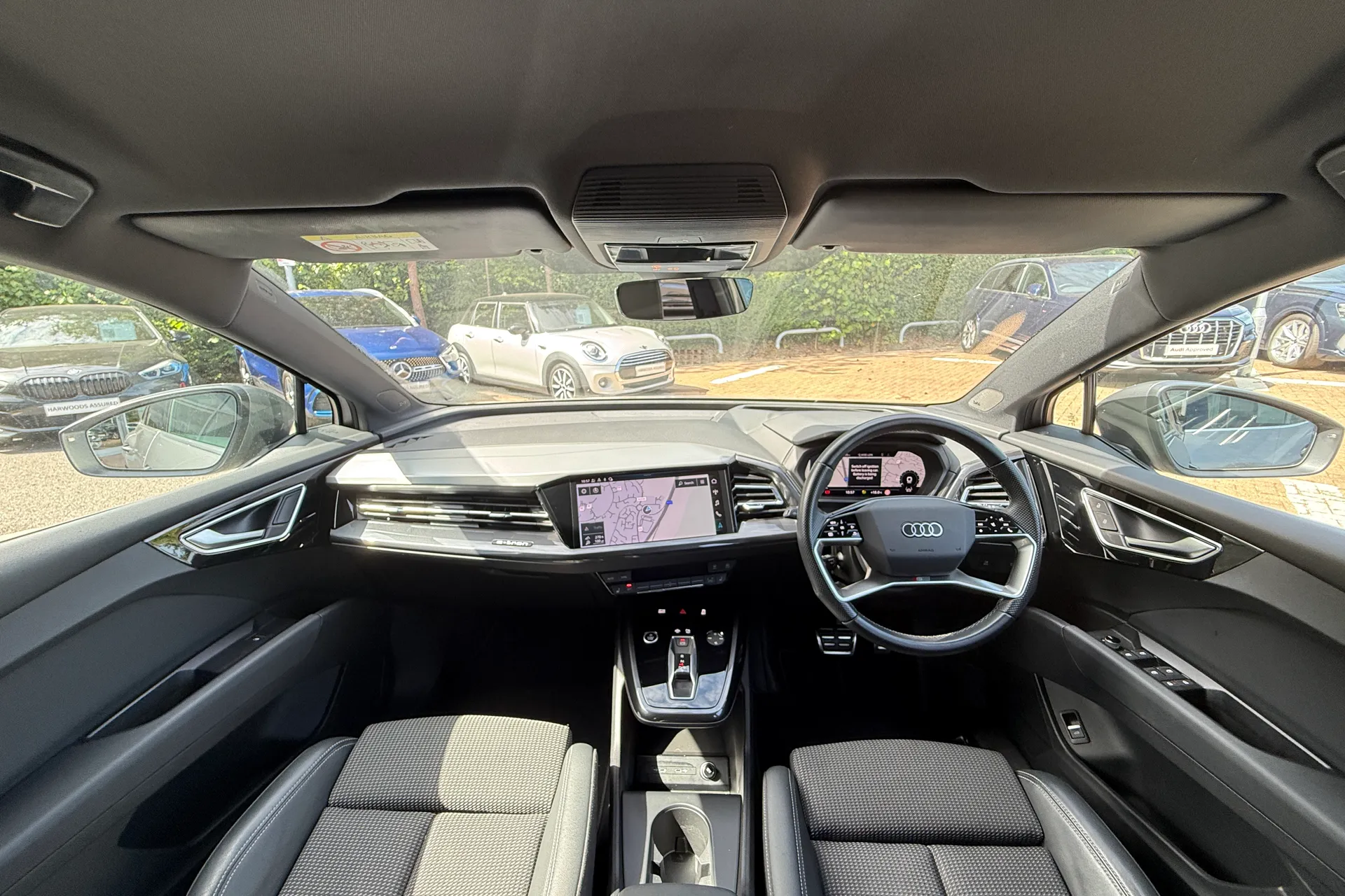 Audi Q4 thumbnail image number 3