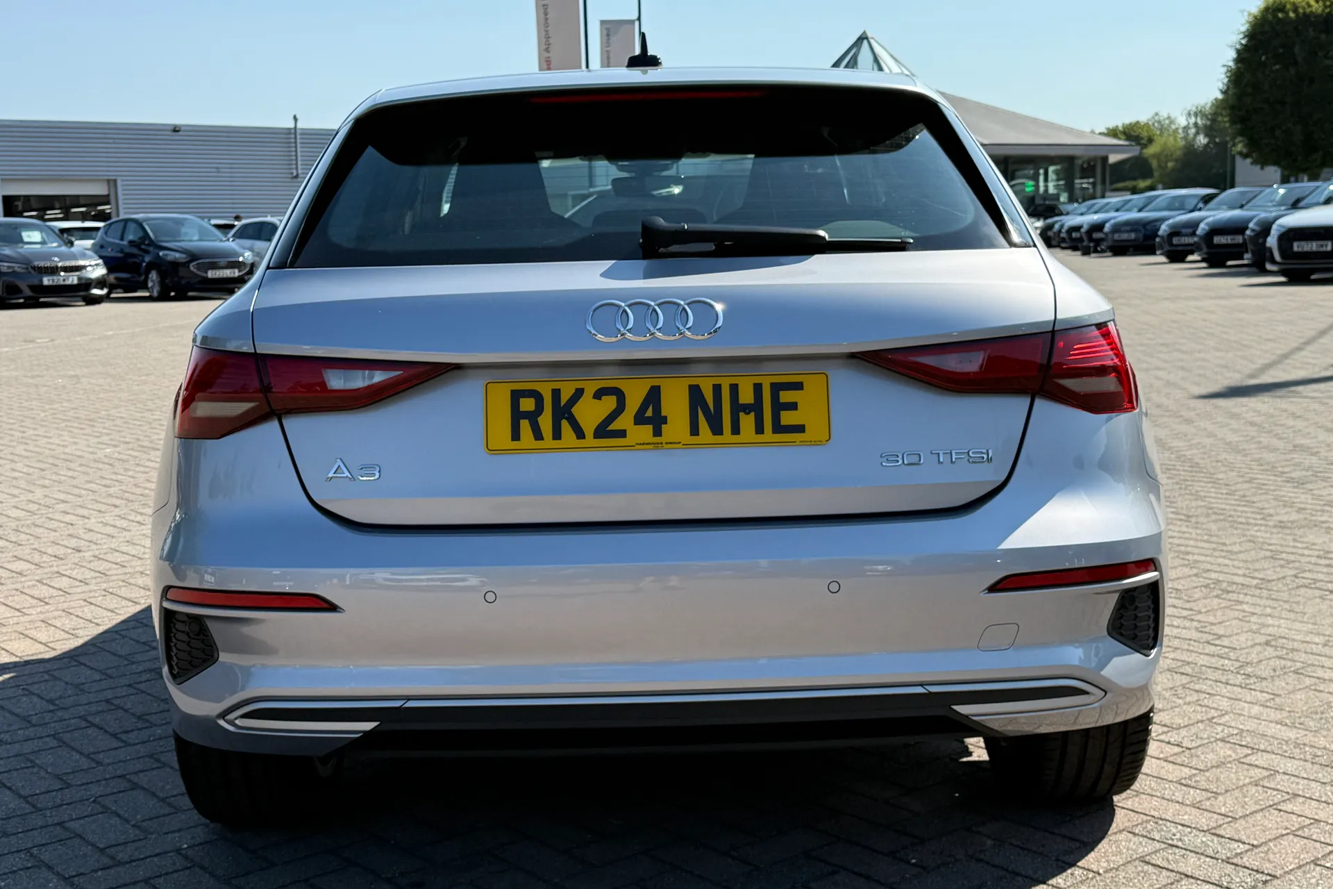 Audi A3 thumbnail image number 31