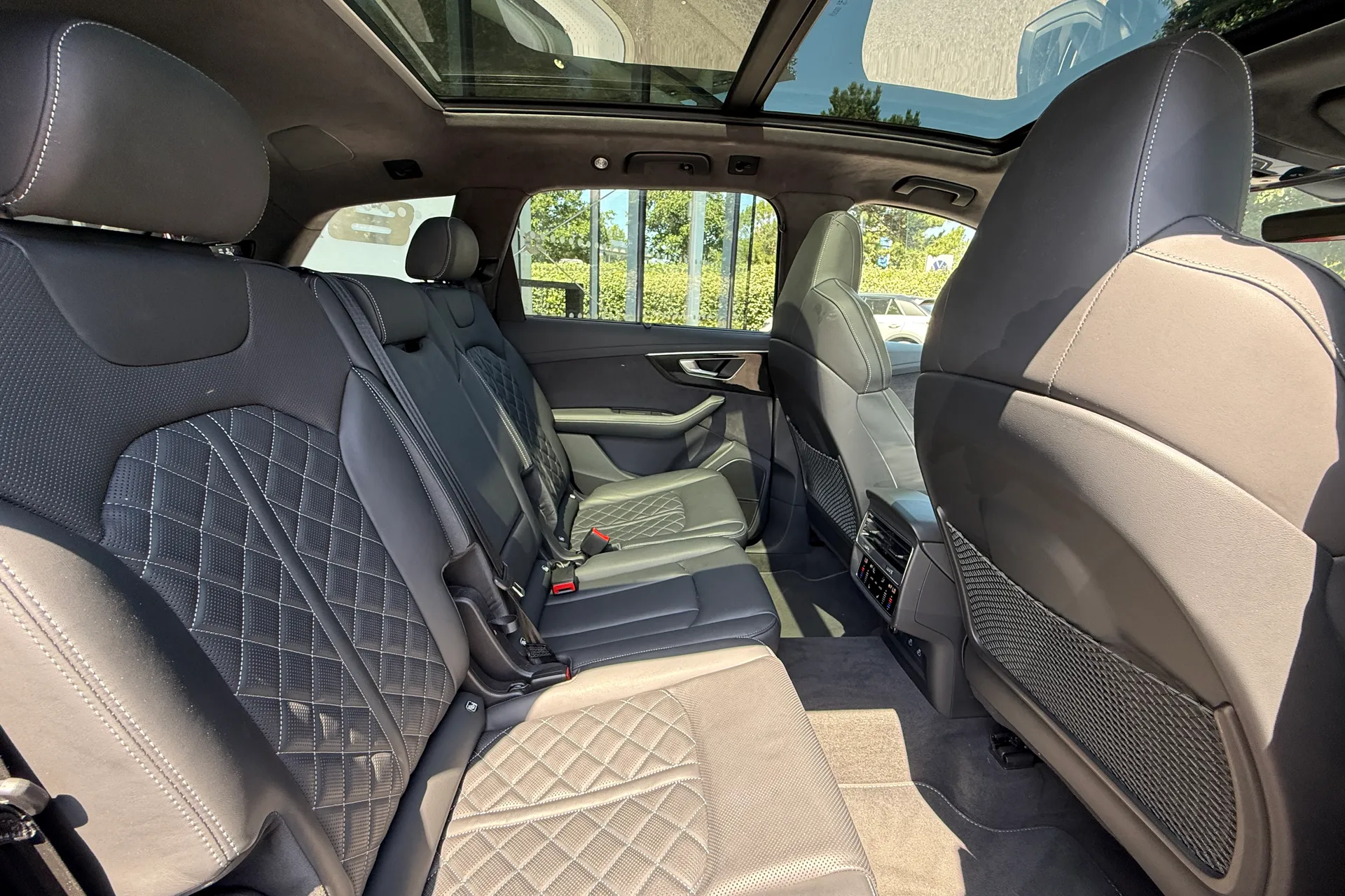 Audi Q7 thumbnail image number 43