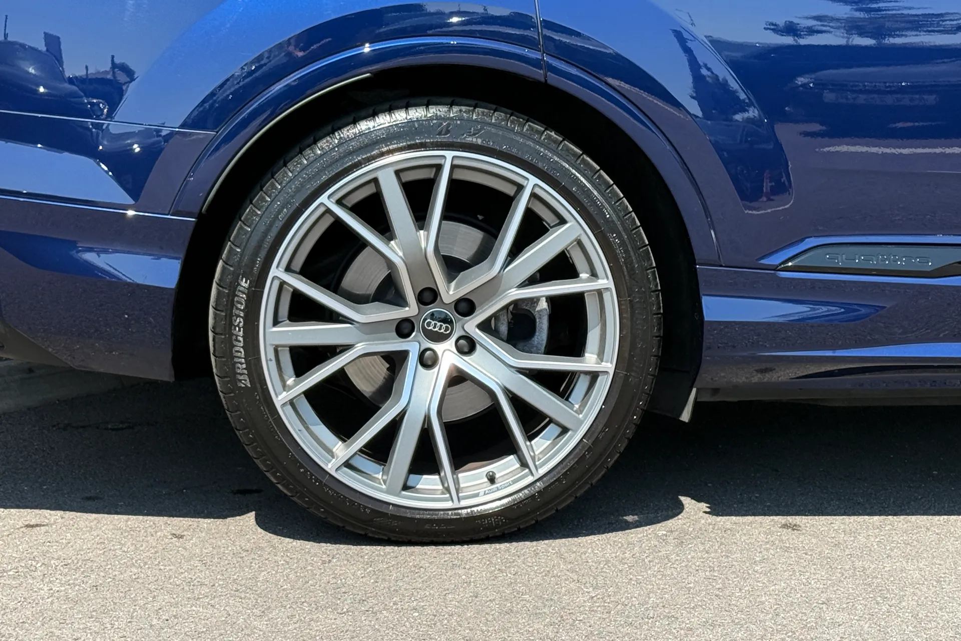 Audi Q7 thumbnail image number 12