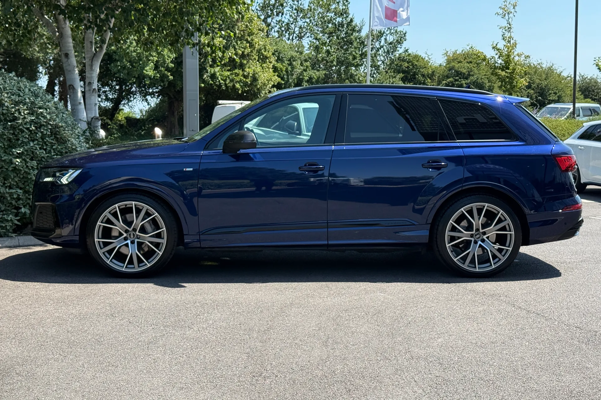 Audi Q7 thumbnail image number 34