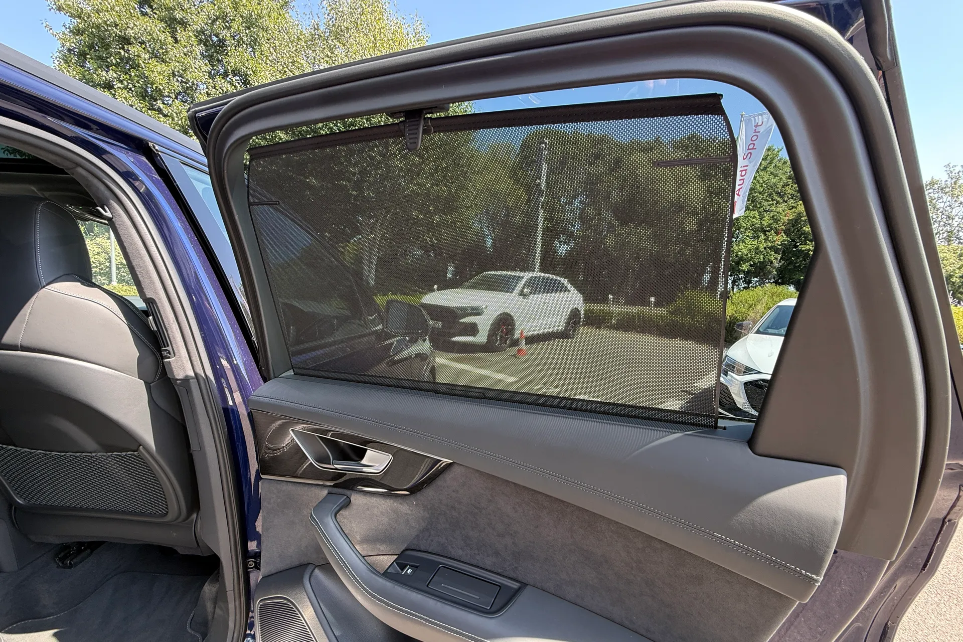 Audi Q7 thumbnail image number 42