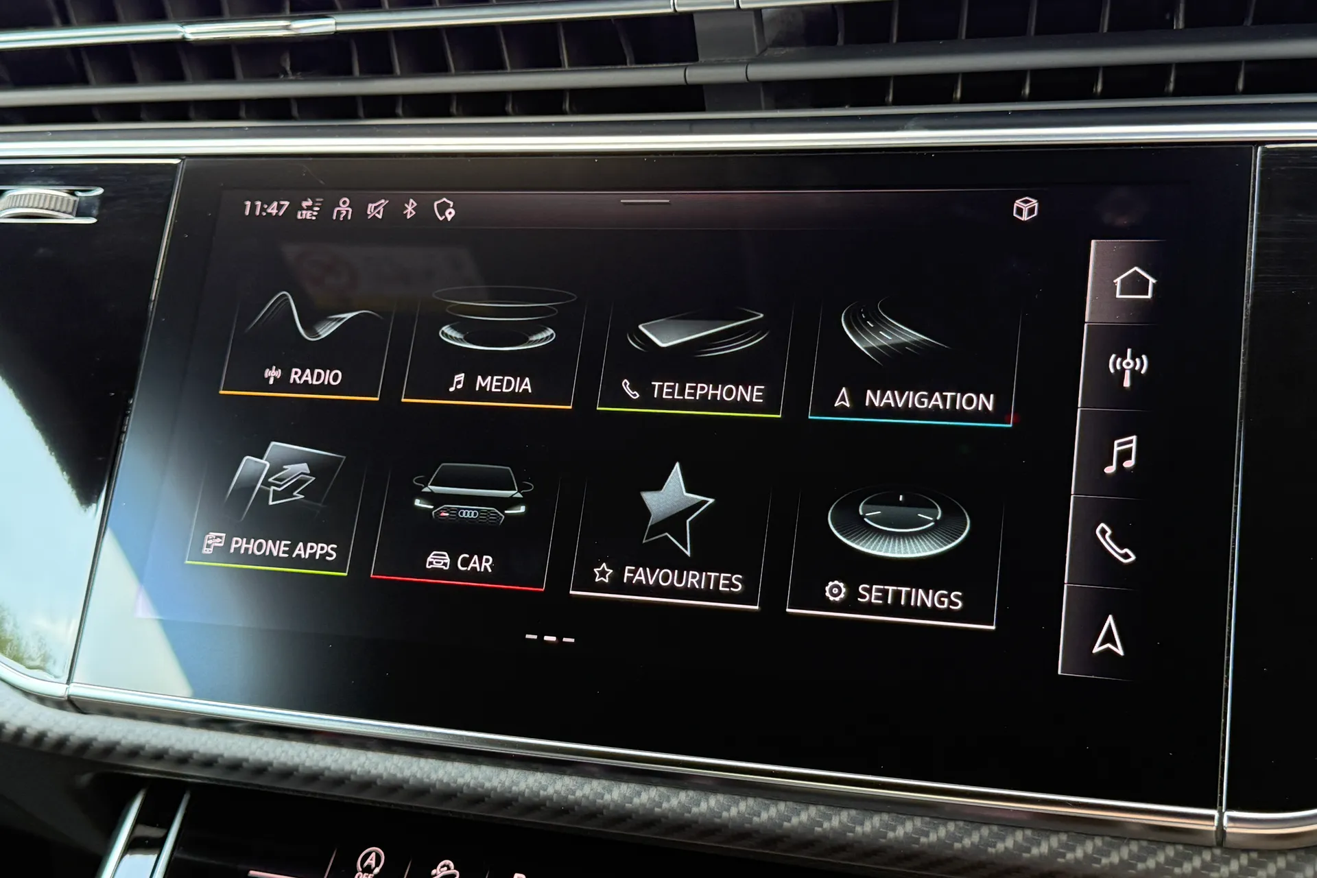 Audi RS Q8 thumbnail image number 19