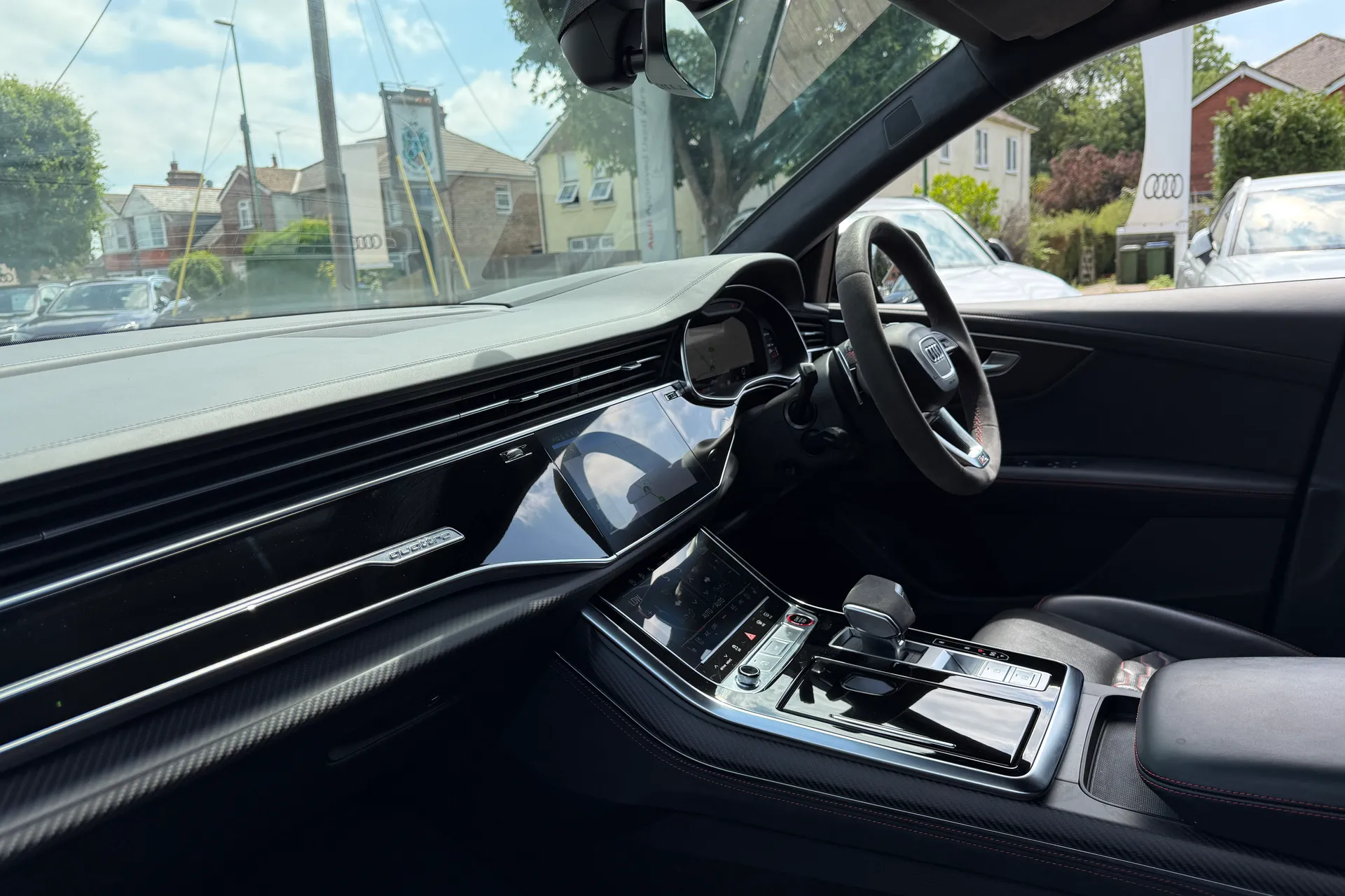 Audi RS Q8 thumbnail image number 37