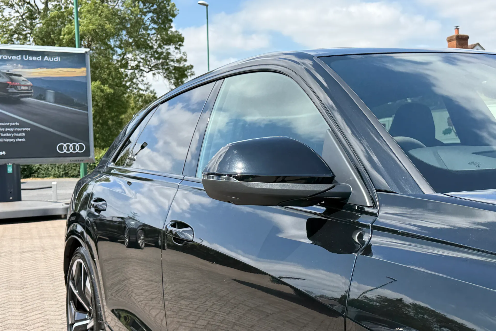 Audi RS Q8 thumbnail image number 63