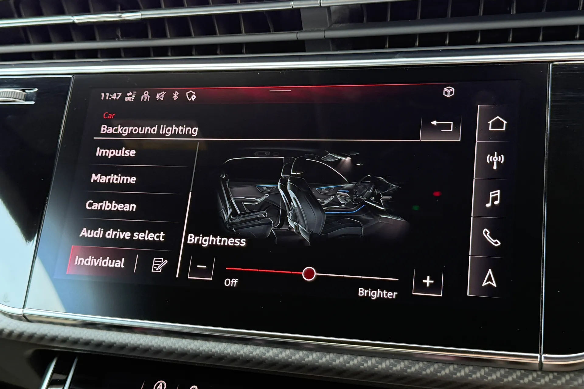 Audi RS Q8 thumbnail image number 17