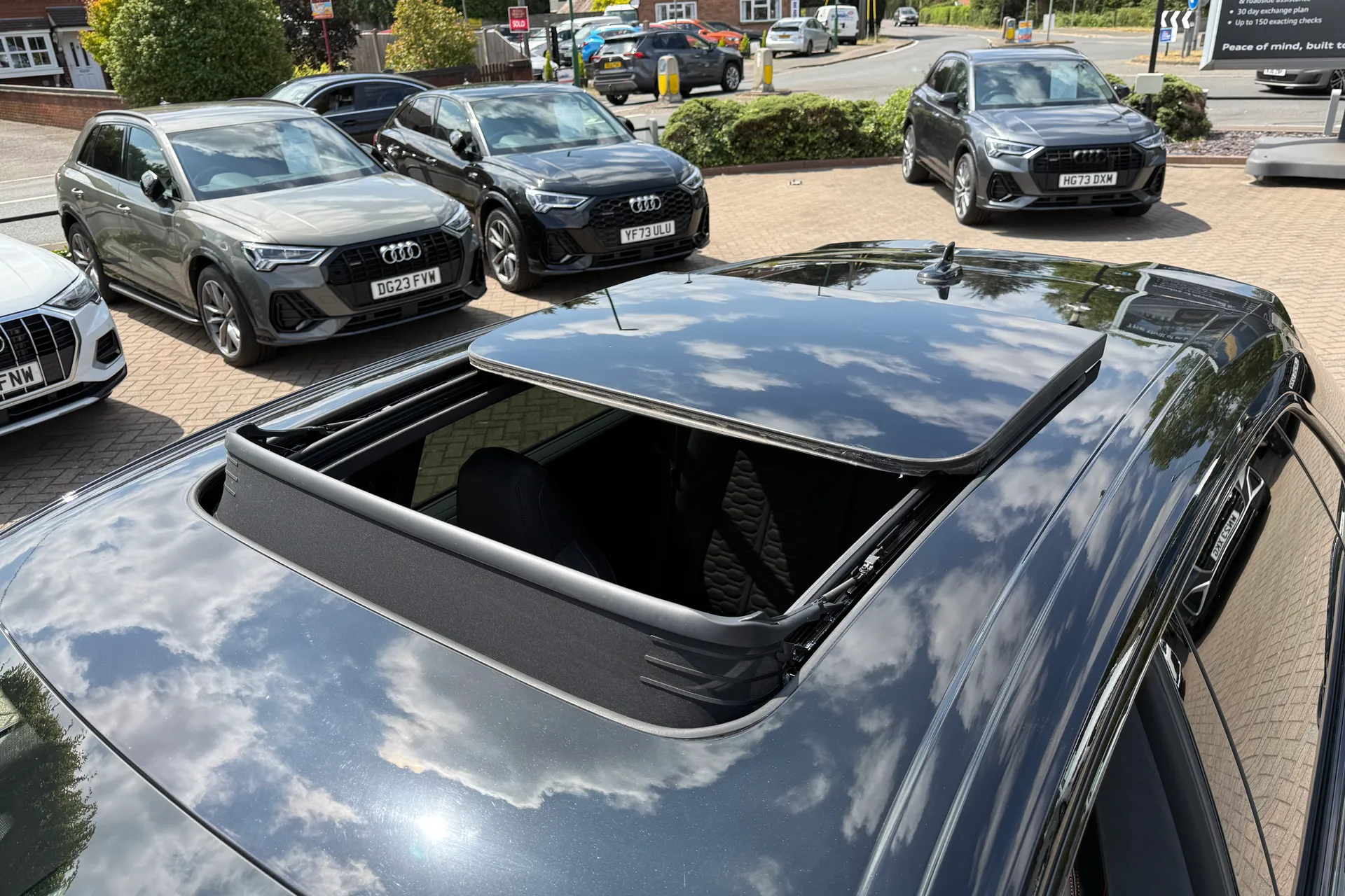 Audi RS Q8 thumbnail image number 9