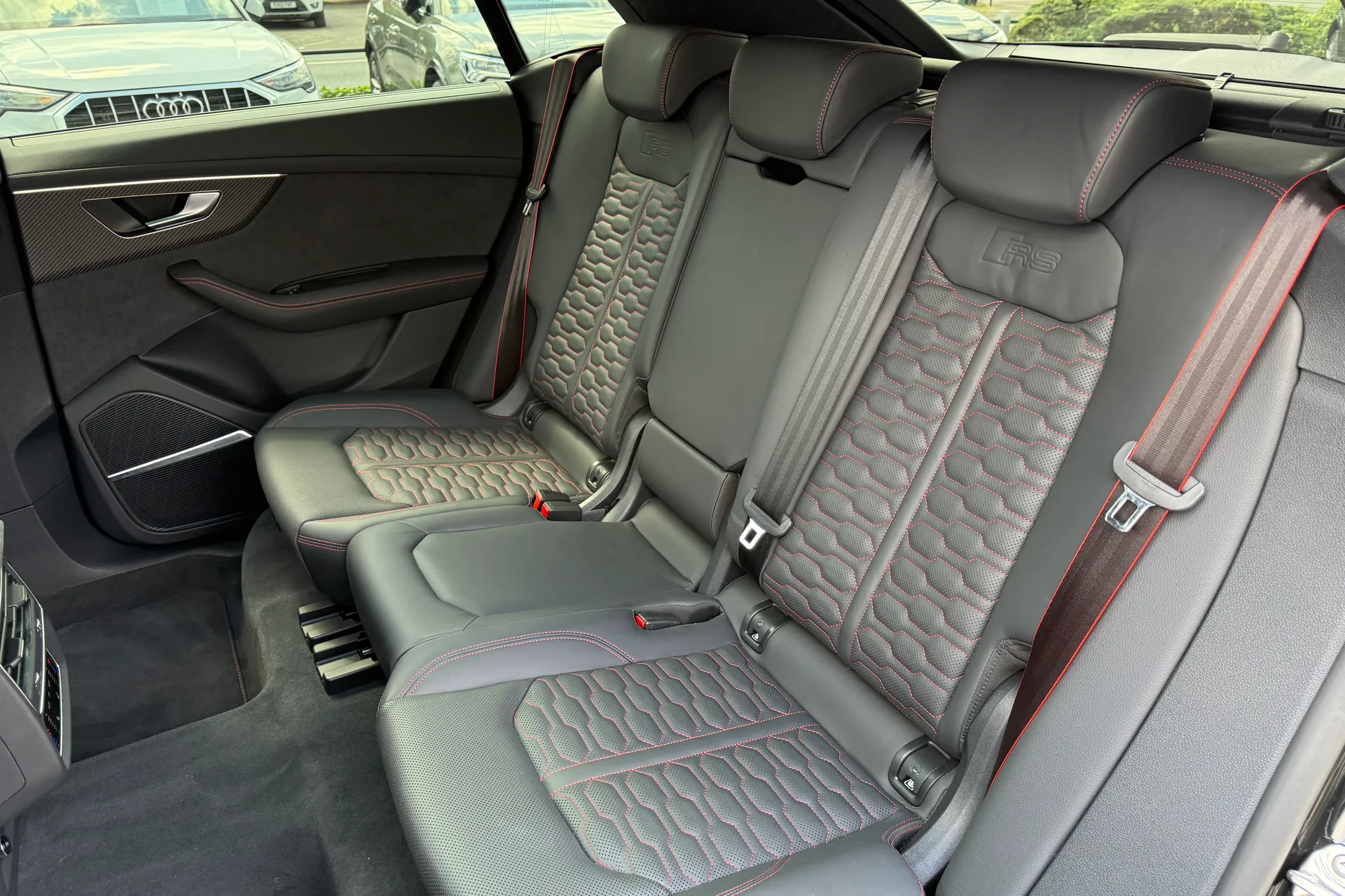 Audi RS Q8 thumbnail image number 54