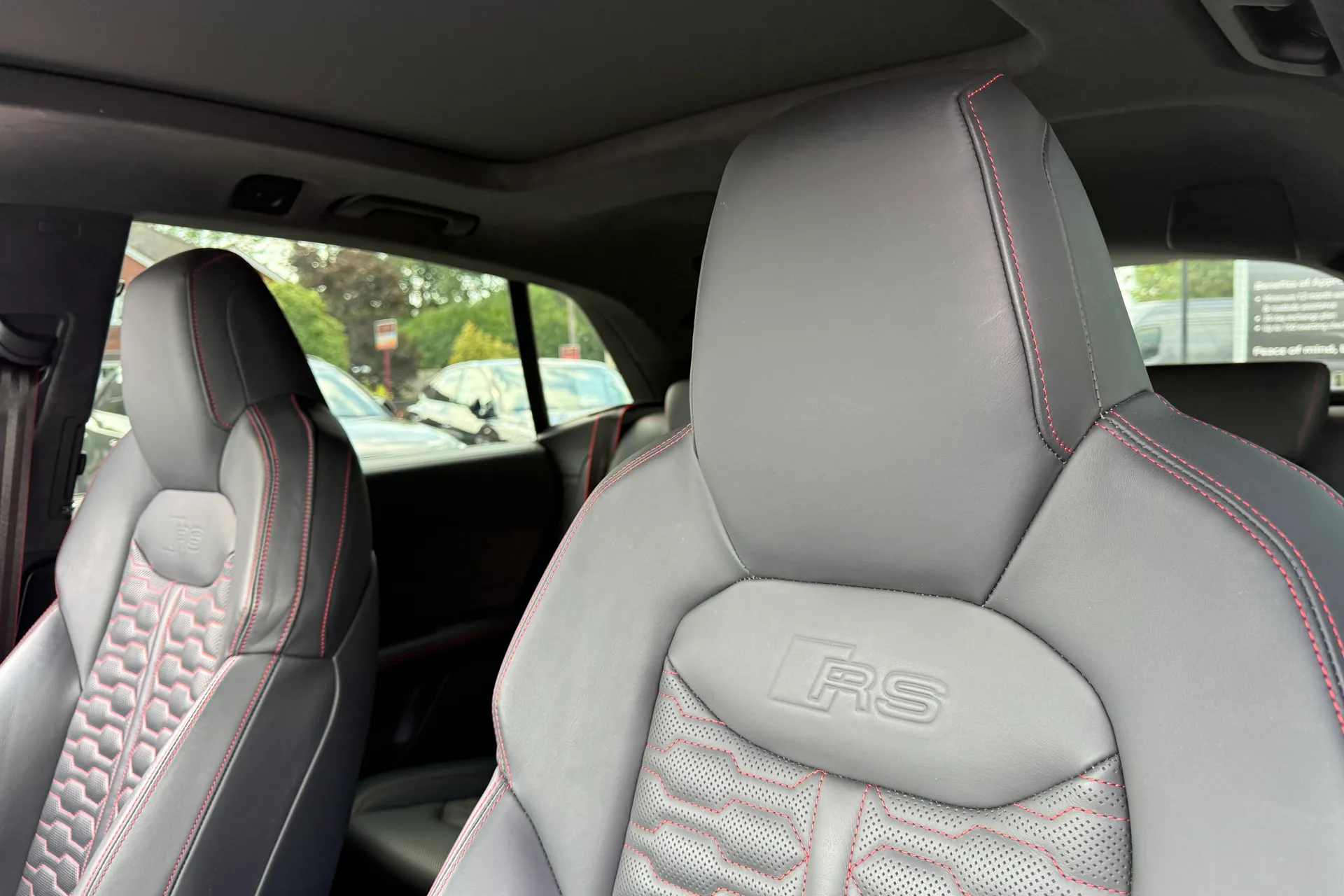 Audi RS Q8 thumbnail image number 39