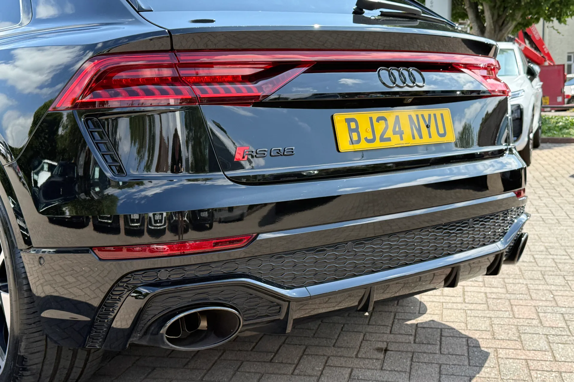 Audi RS Q8 thumbnail image number 65