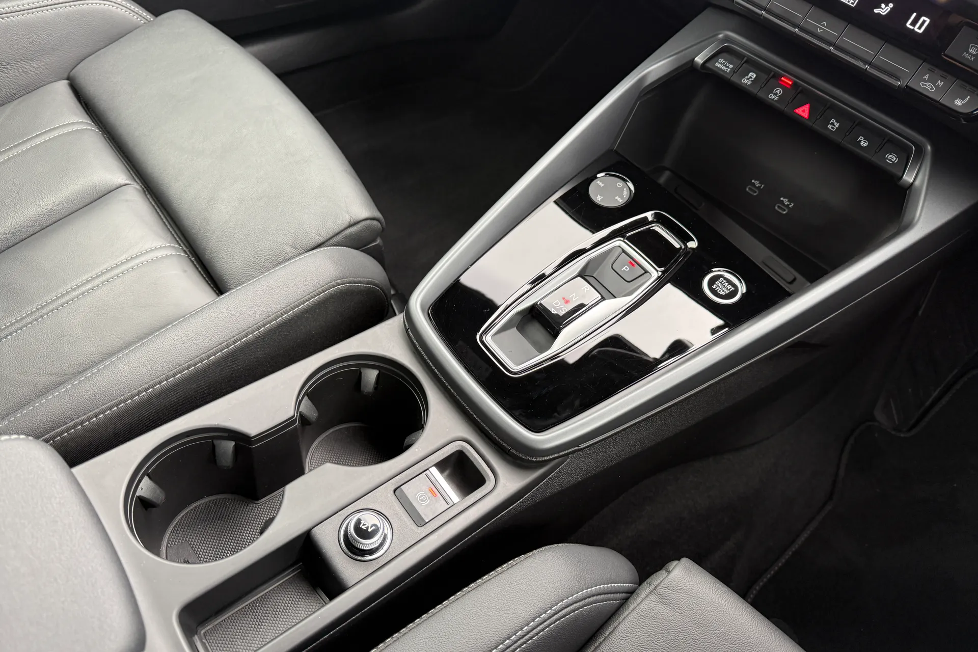 Audi A3 thumbnail image number 43