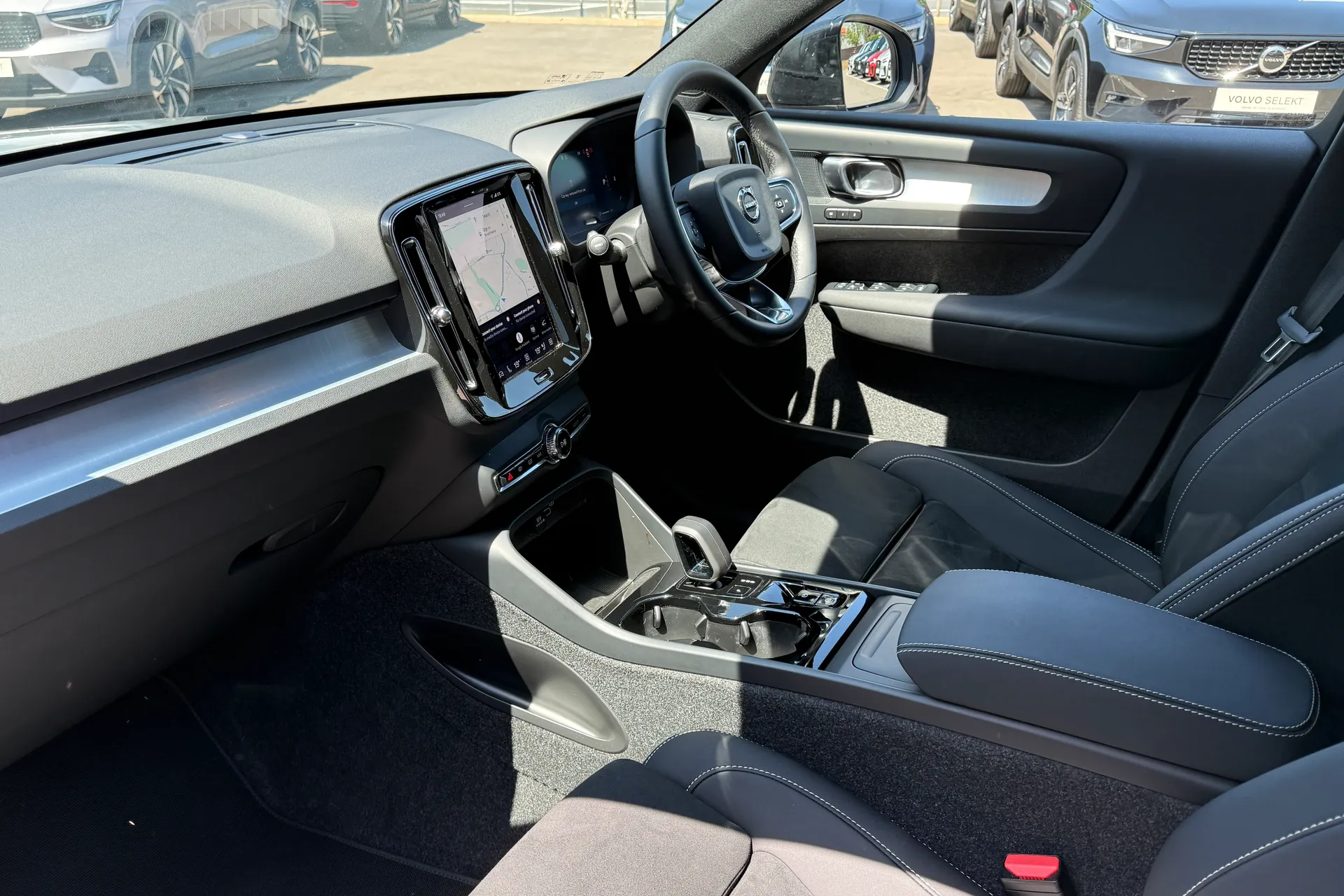 Volvo XC40 thumbnail image number 27