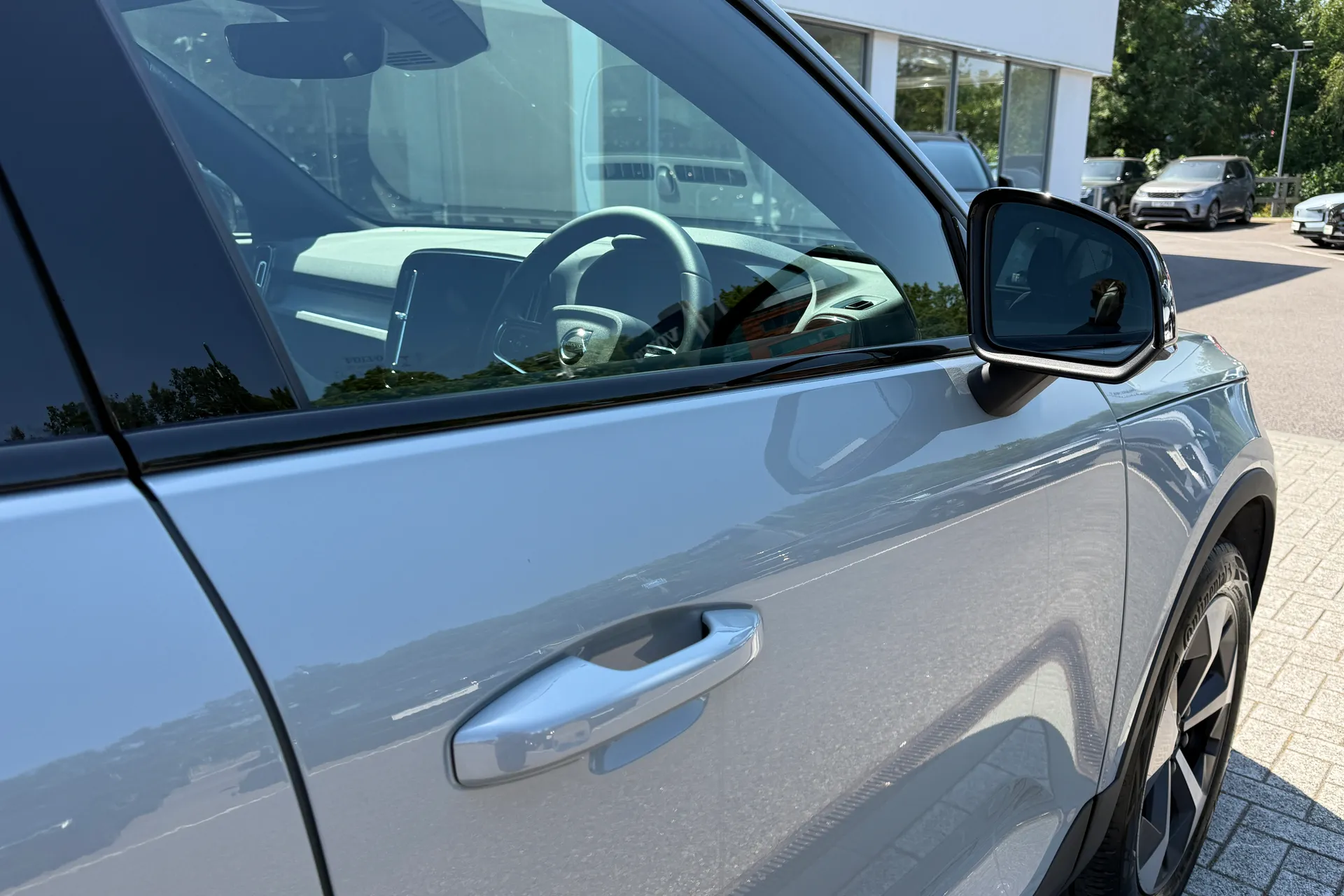 Volvo XC40 thumbnail image number 15