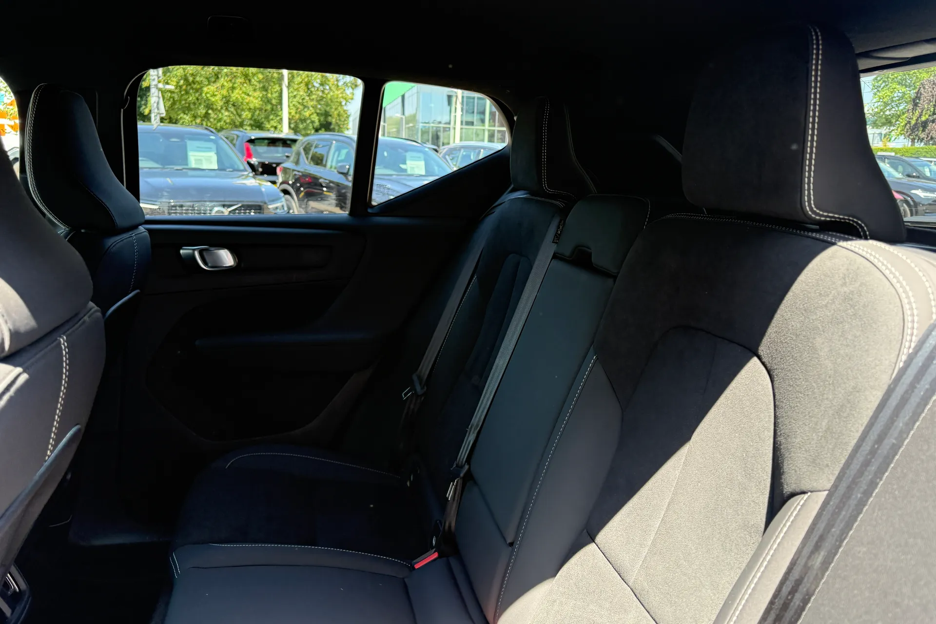 Volvo XC40 thumbnail image number 31