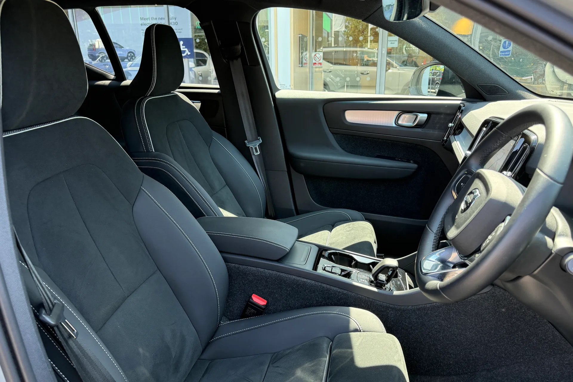 Volvo XC40 thumbnail image number 26