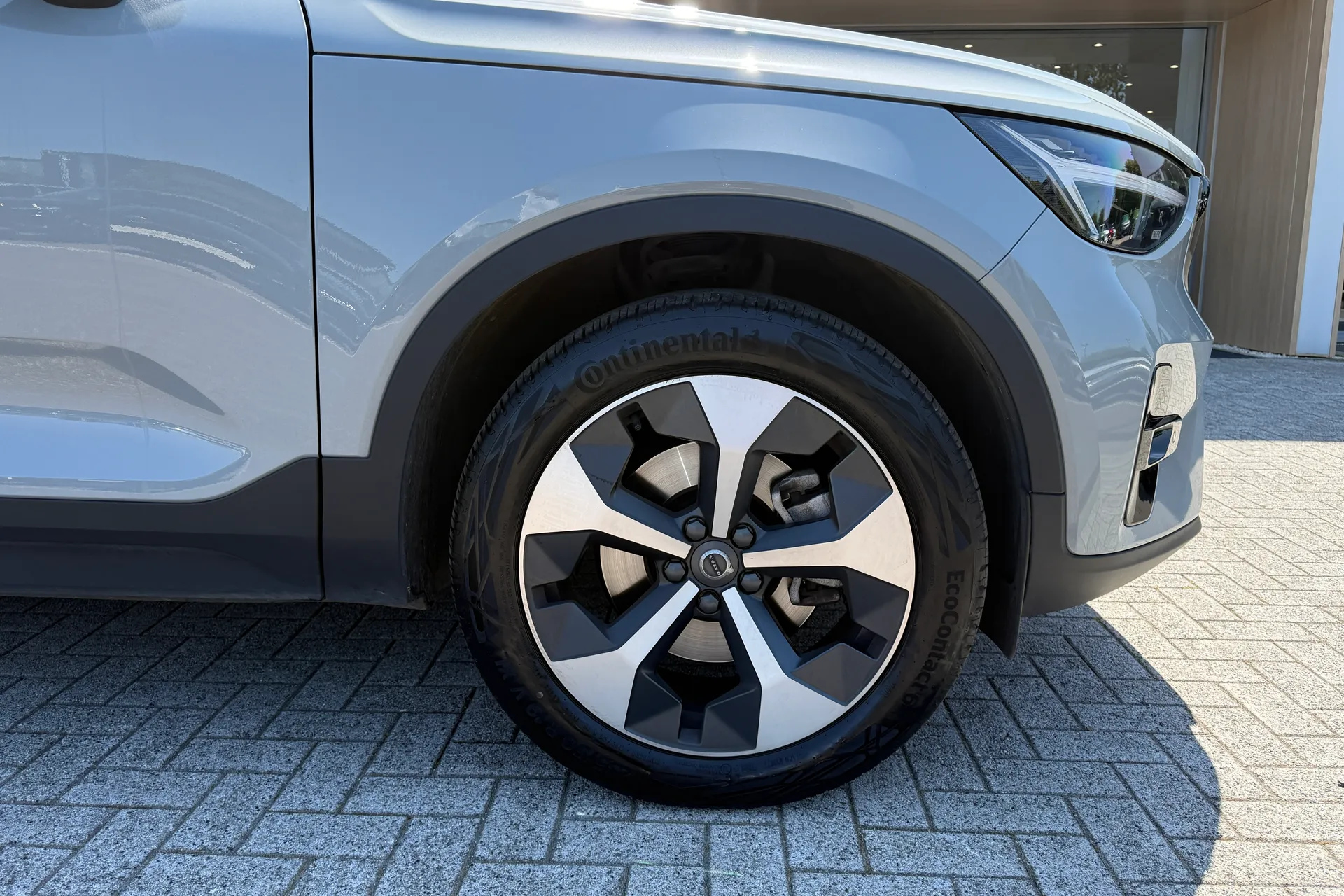 Volvo XC40 thumbnail image number 14